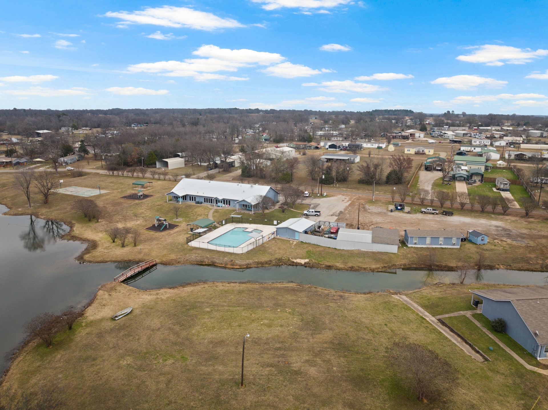 418 Broken Bow