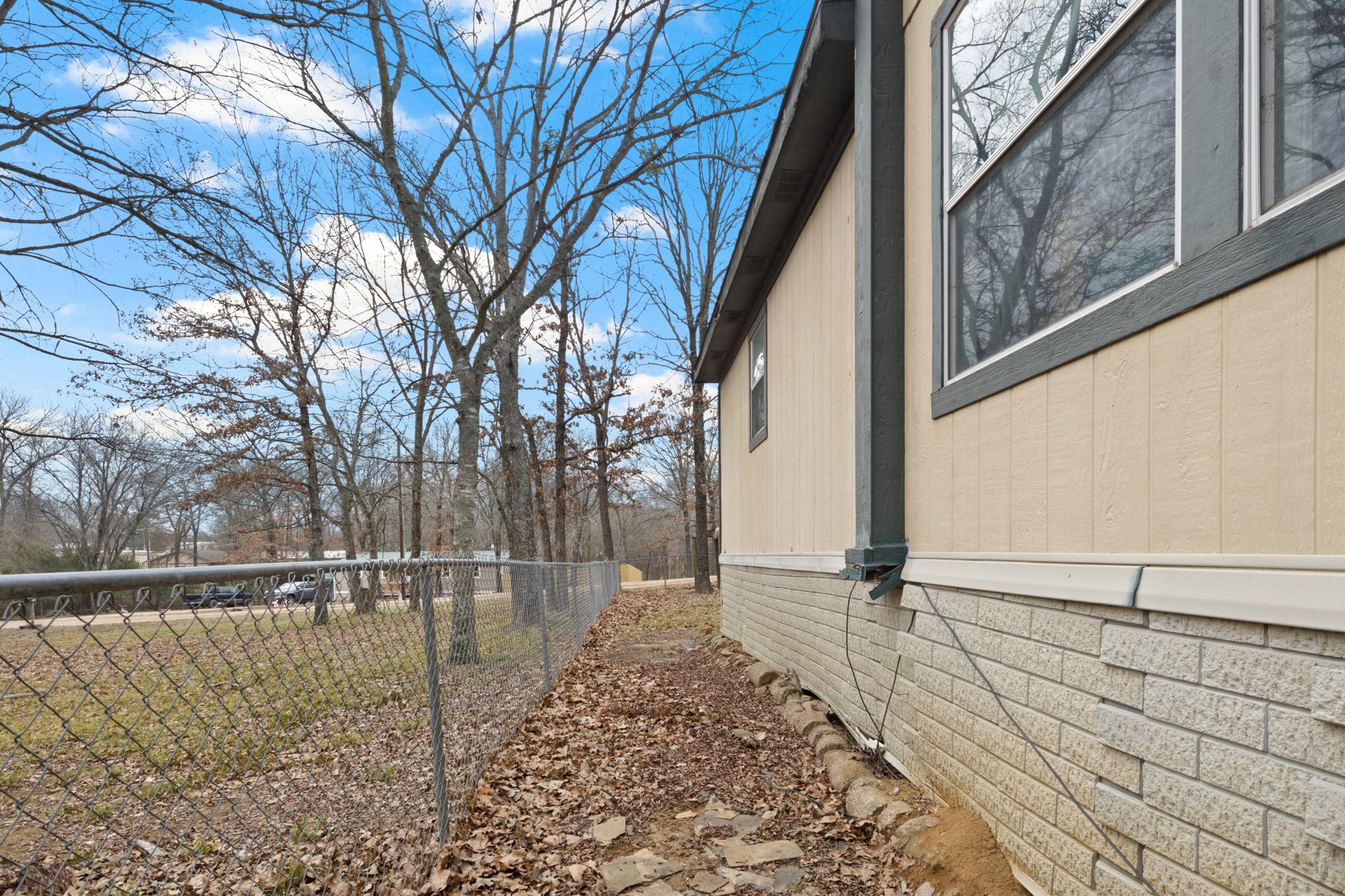 418 Broken Bow