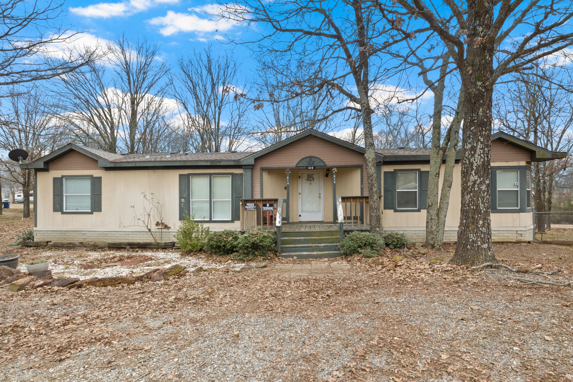 418 Broken Bow