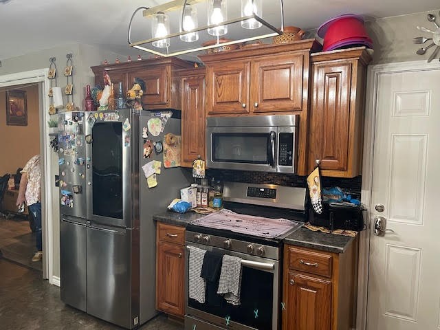 1960 County Road 1030