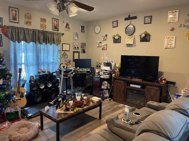 1960 County Road 1030