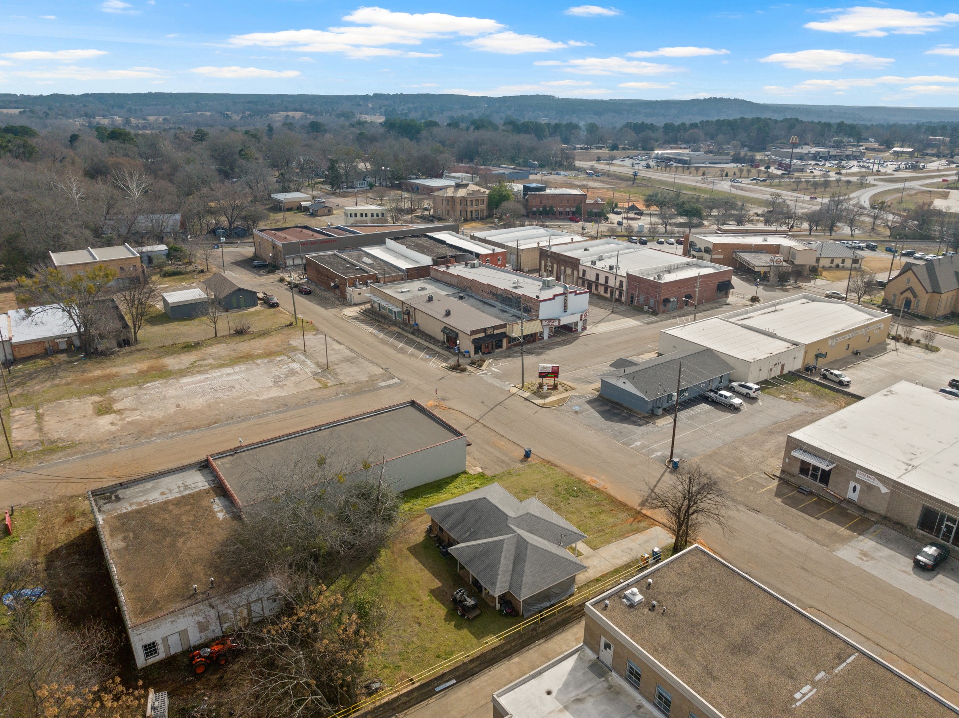 112 N Lamar Street
