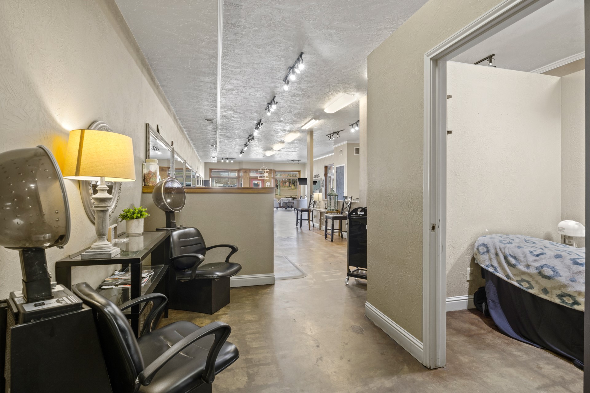 112 N Lamar Street