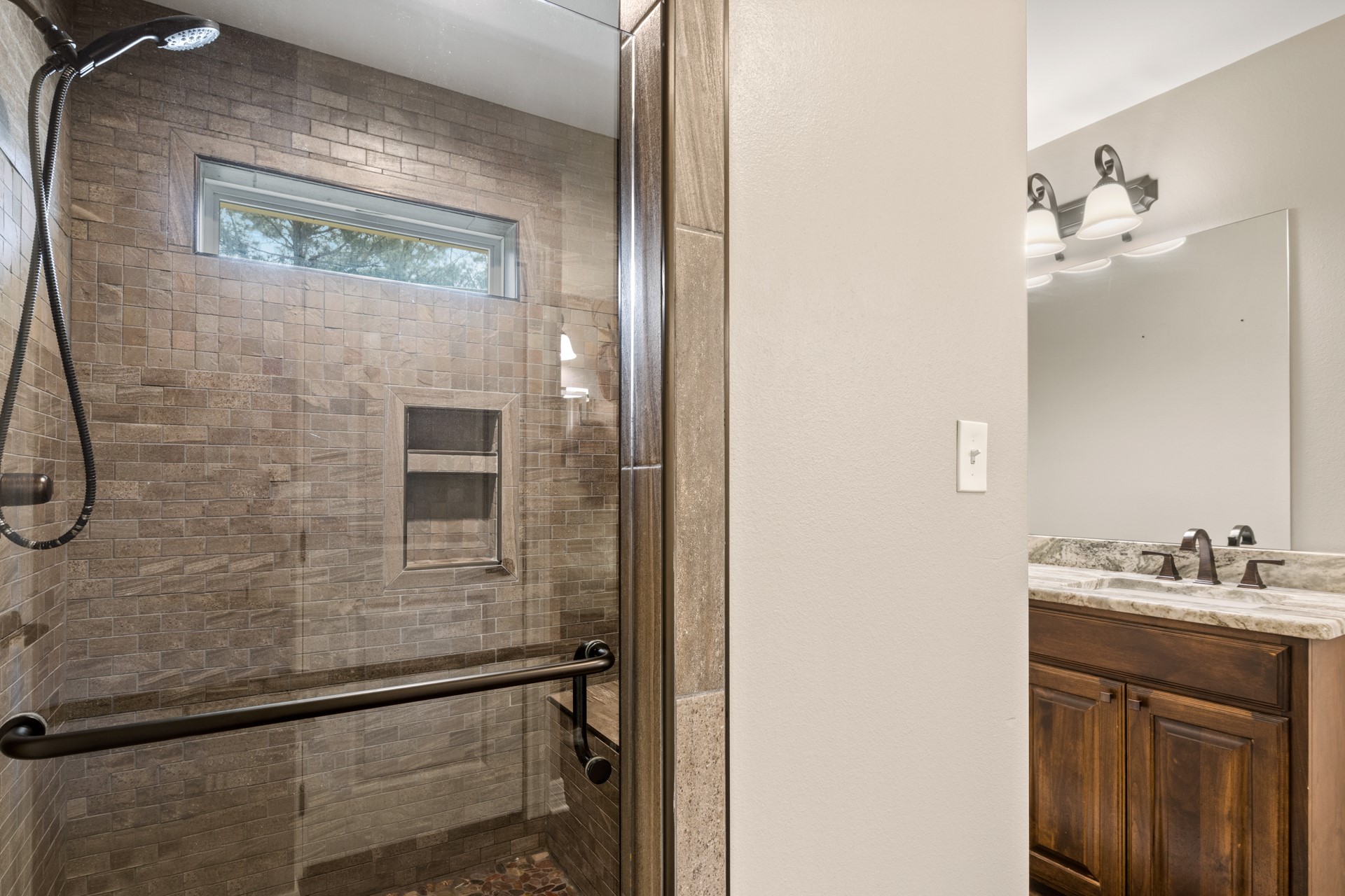 691 COUNTY ROAD 1464