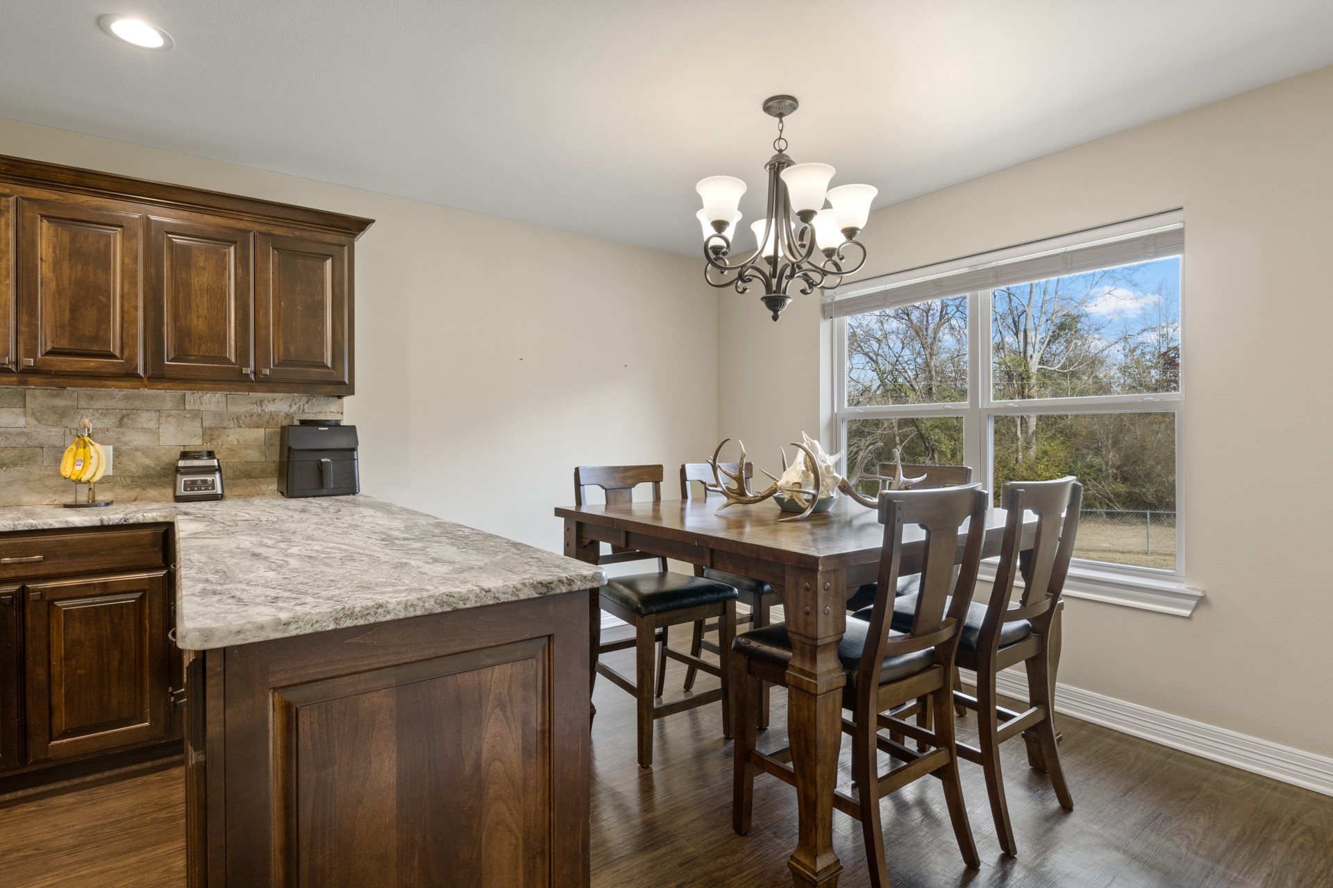 691 COUNTY ROAD 1464