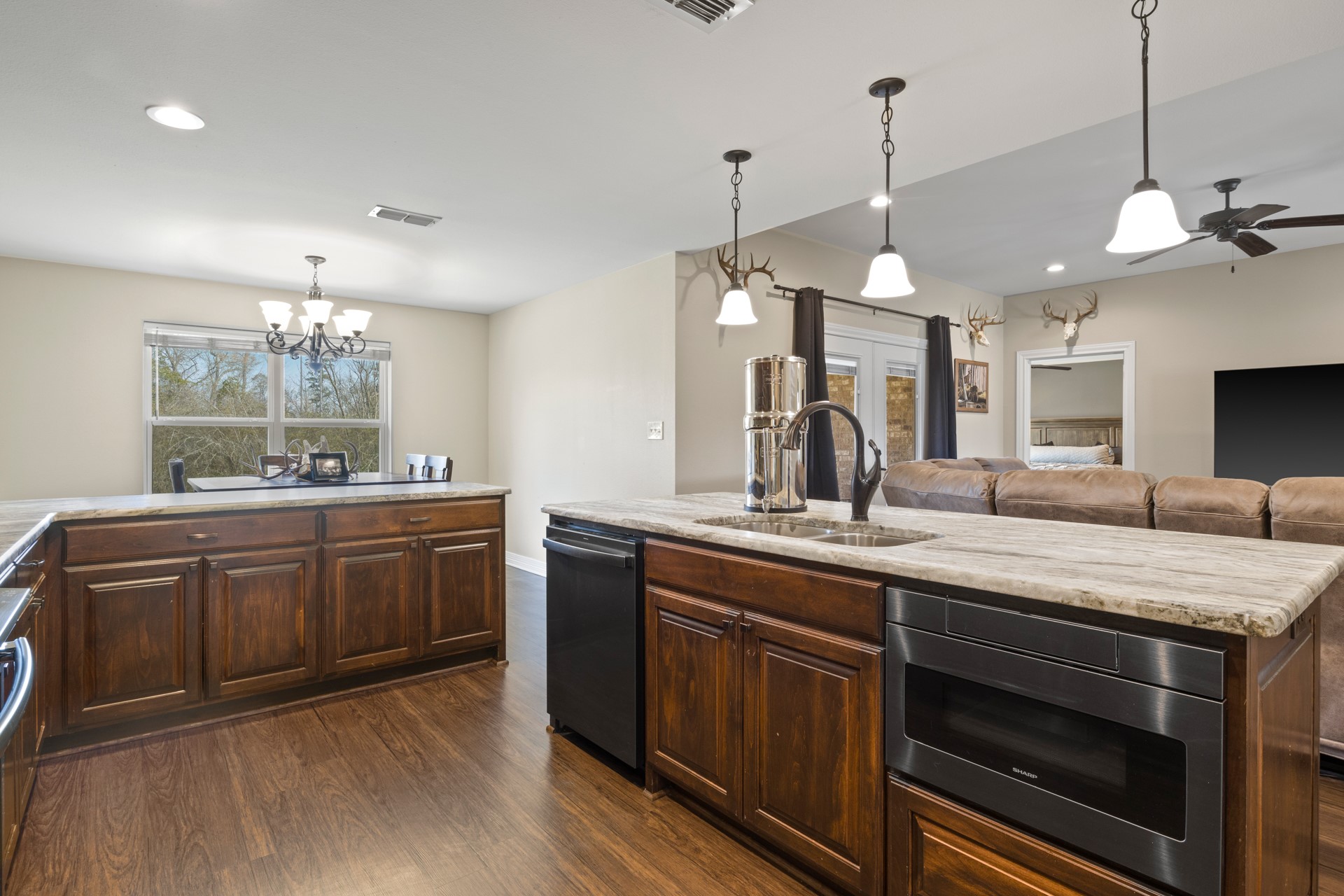 691 COUNTY ROAD 1464