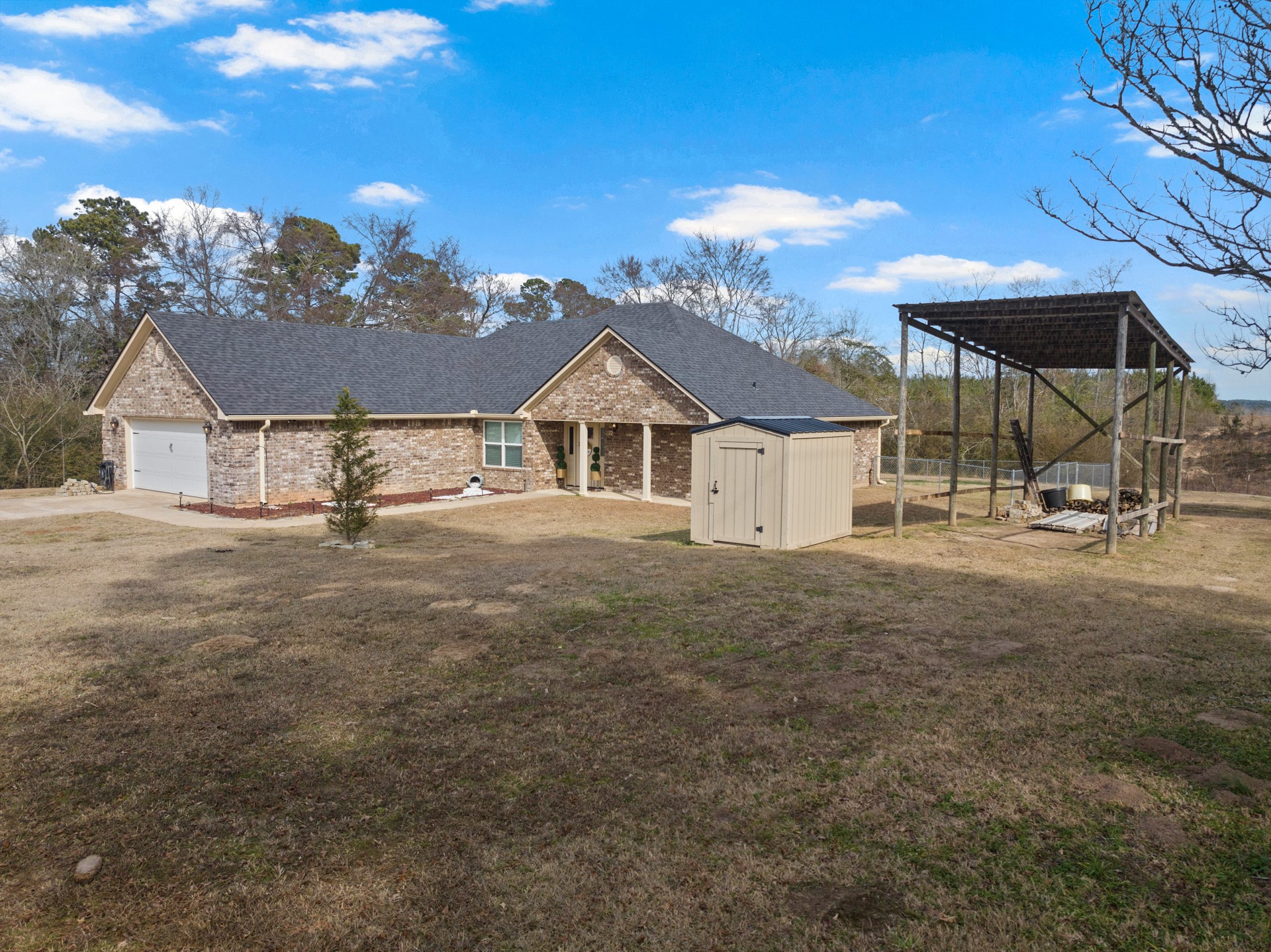 691 COUNTY ROAD 1464