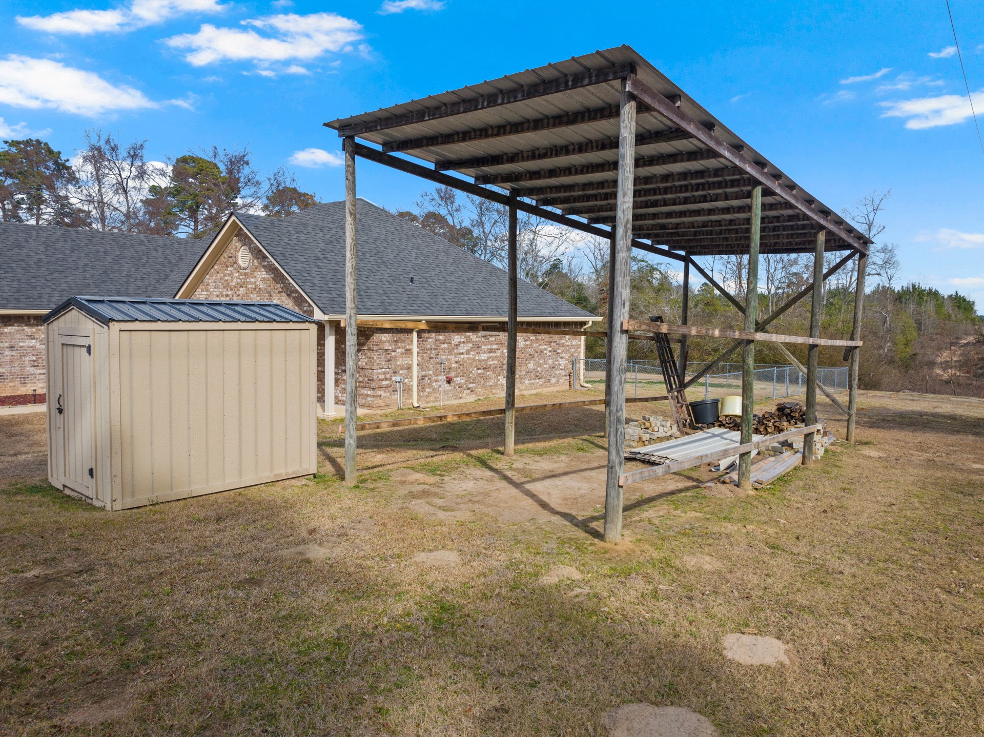 691 COUNTY ROAD 1464