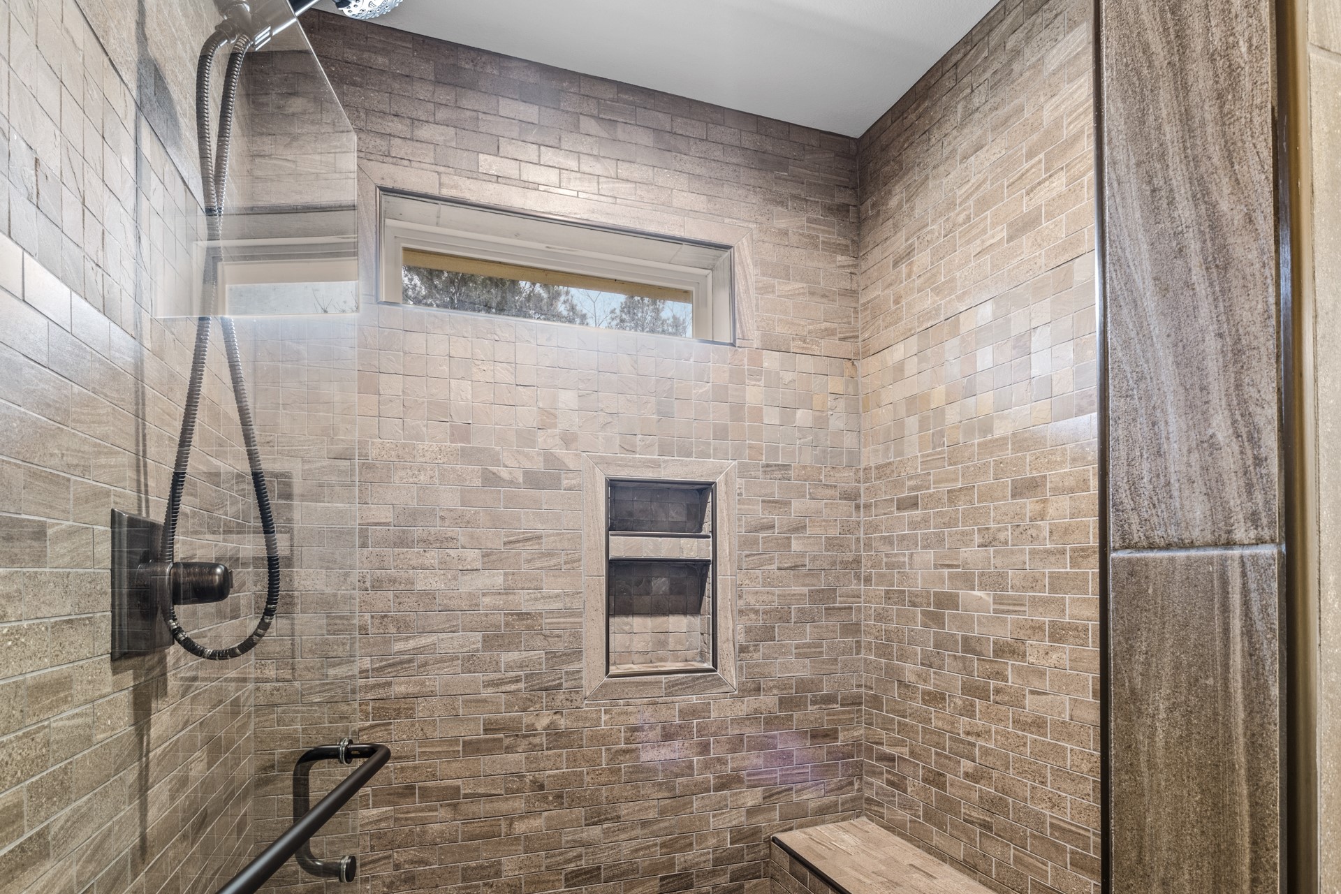 691 COUNTY ROAD 1464