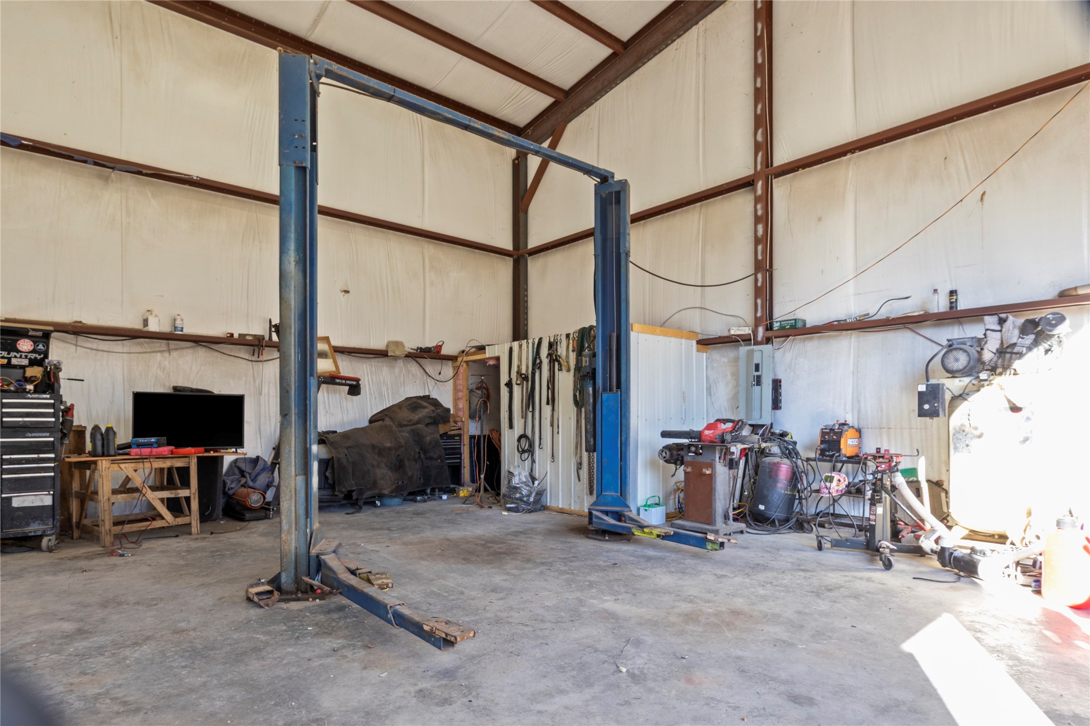 290 County Road 2220