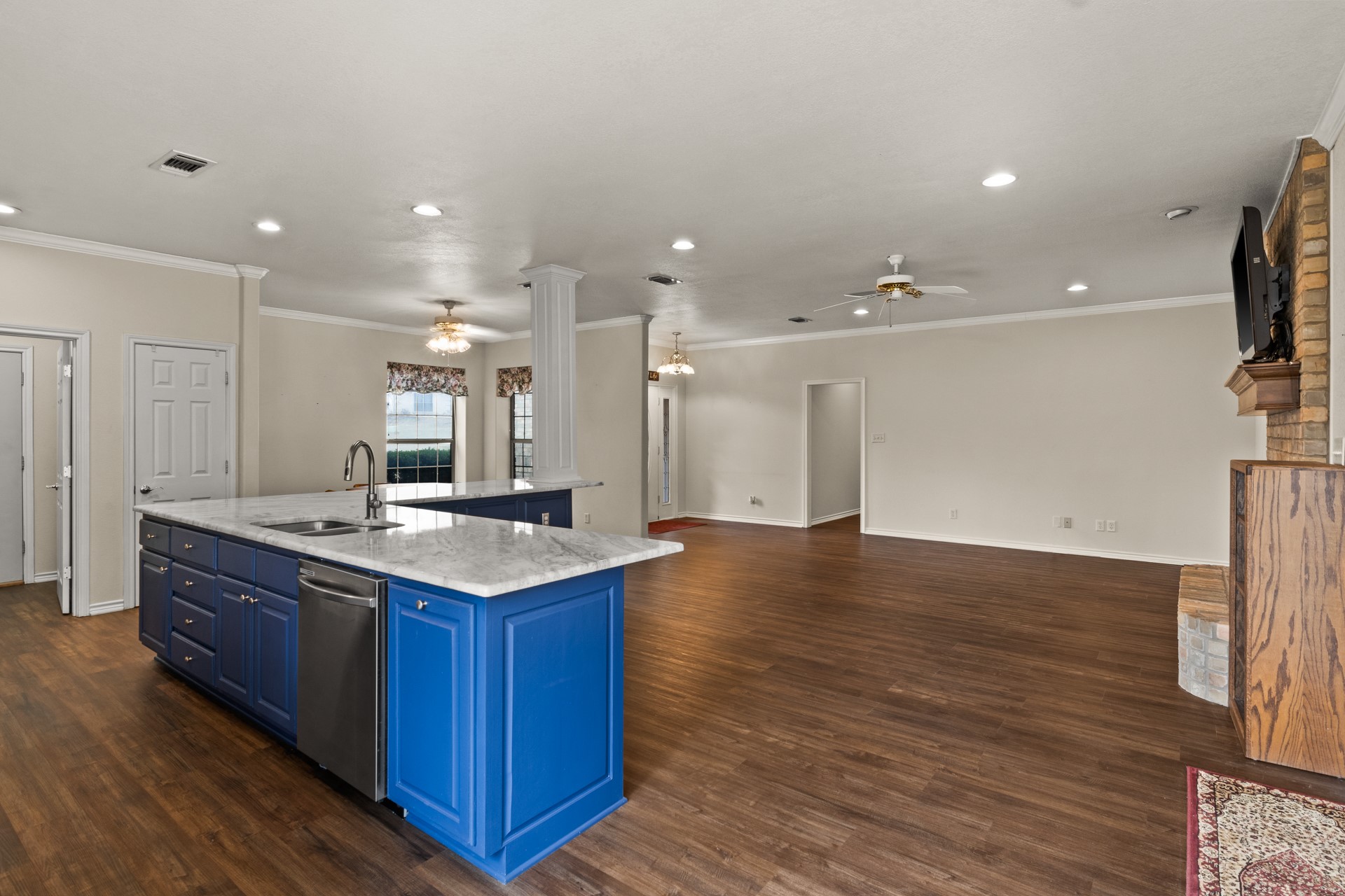 102 Dogwood Circle
