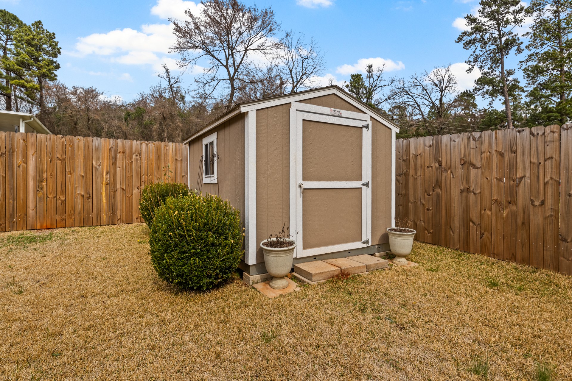 102 Dogwood Circle