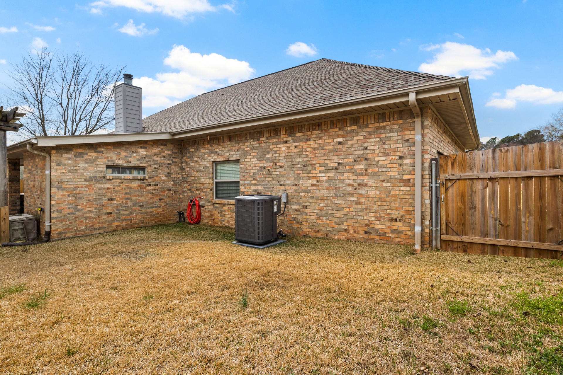 102 Dogwood Circle