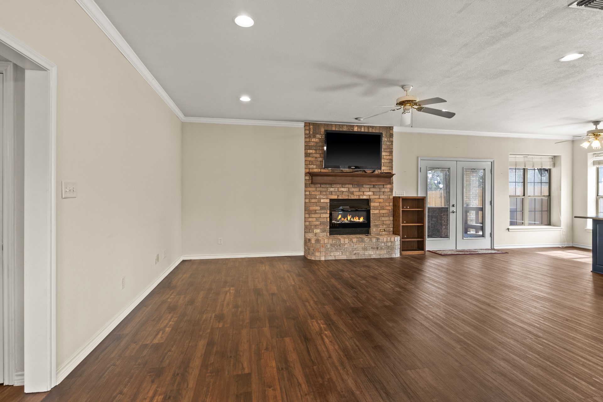 102 Dogwood Circle
