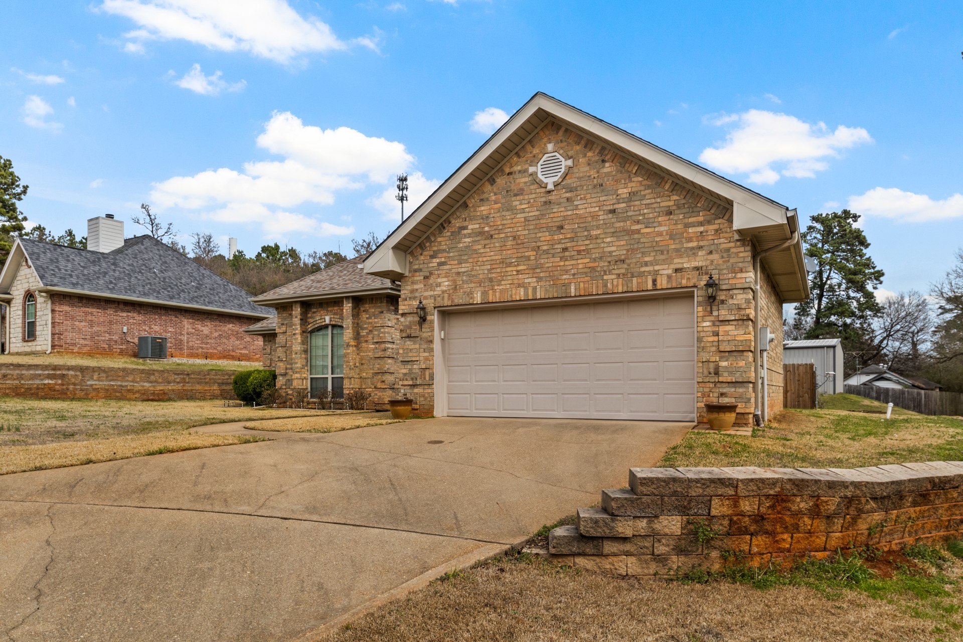 102 Dogwood Circle