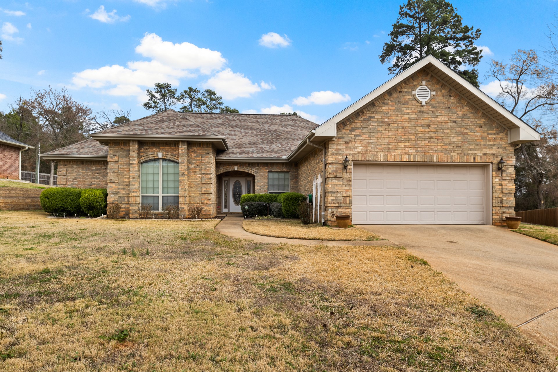 102 Dogwood Circle