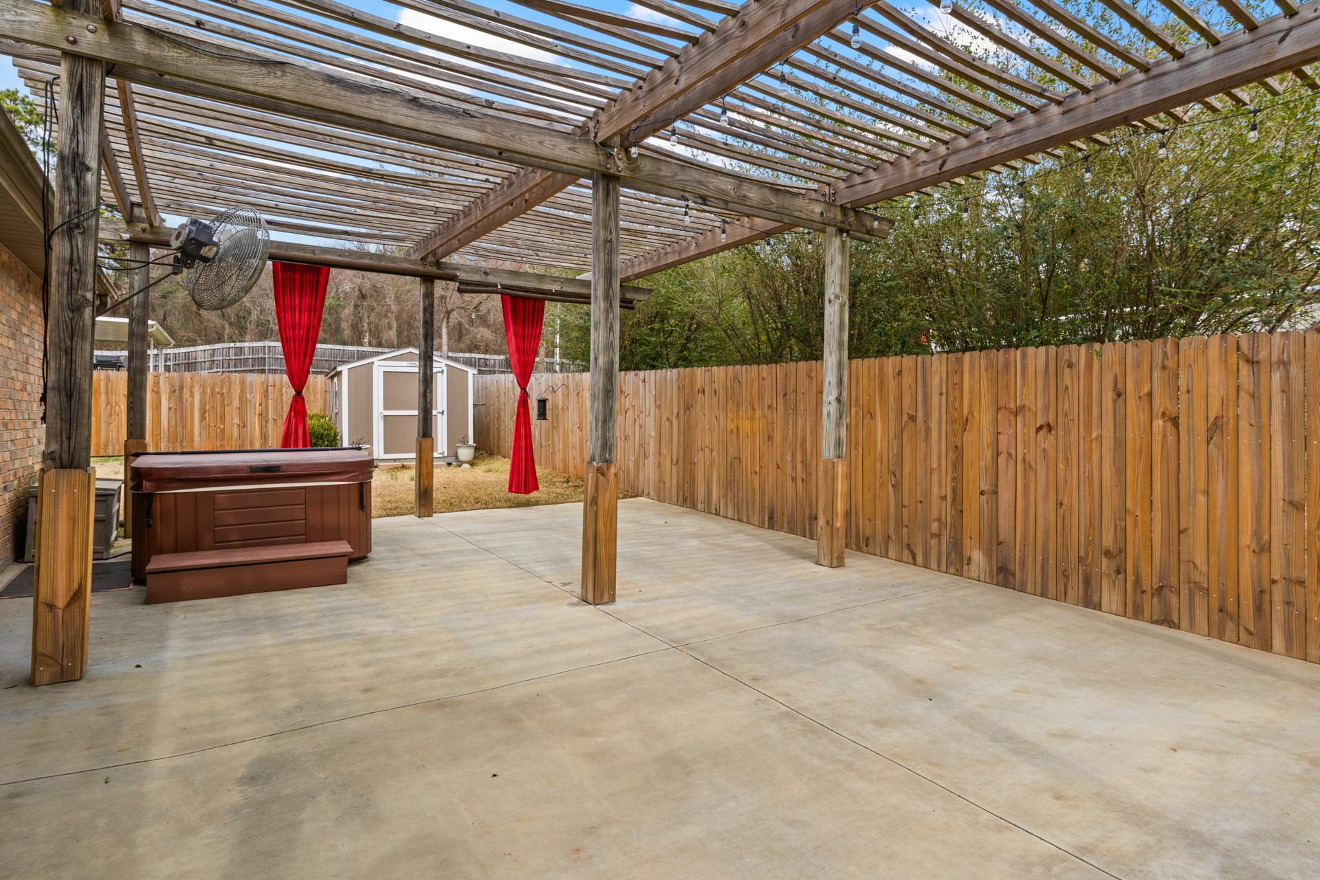 102 Dogwood Circle