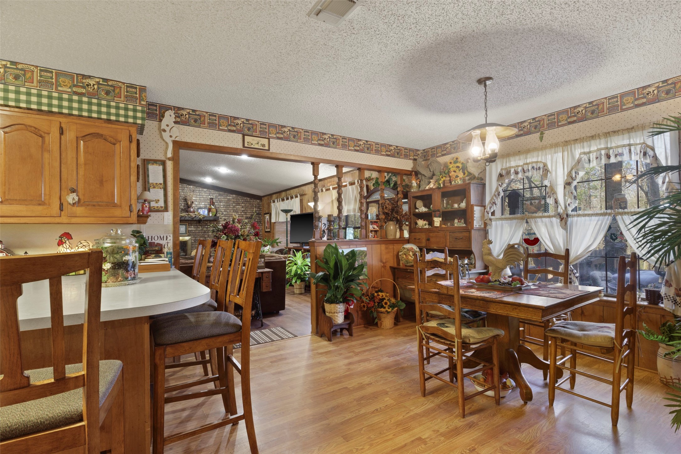 12869 US Highway 259 N