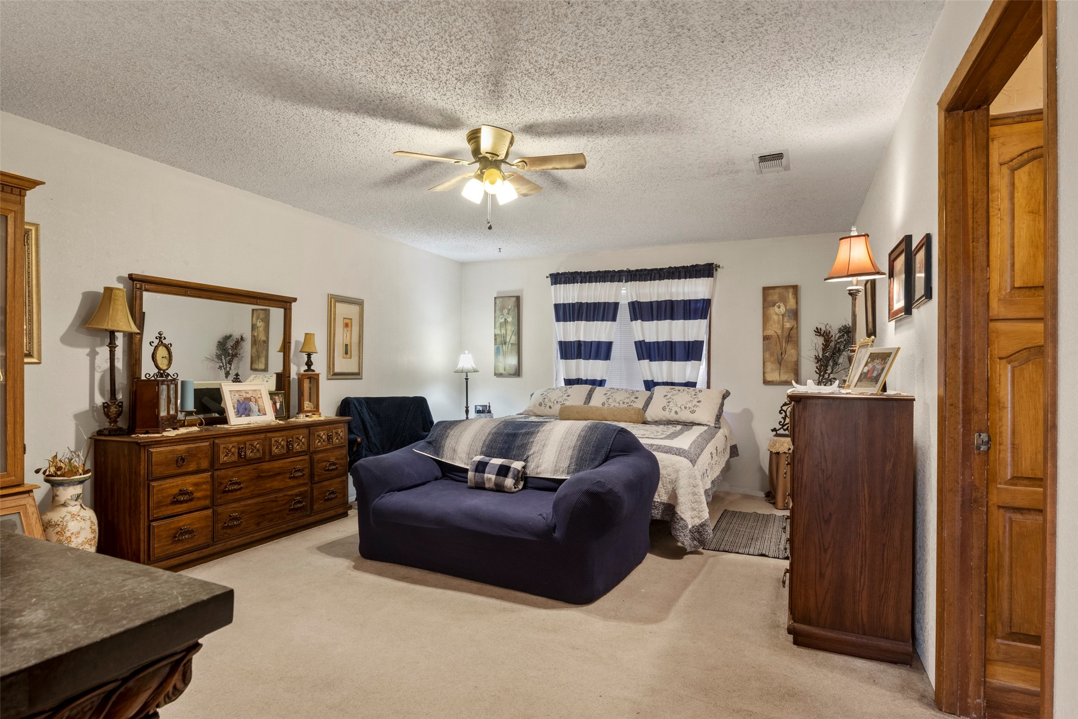 12869 US Highway 259 N