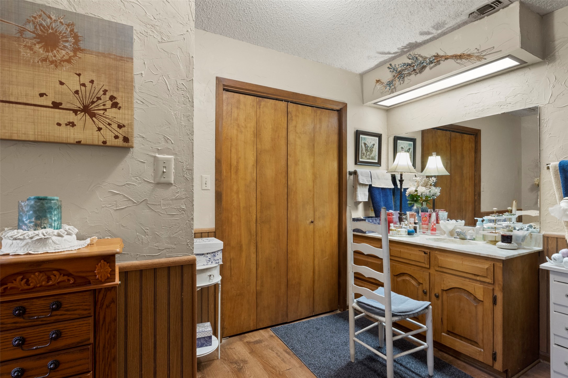 12869 US Highway 259 N