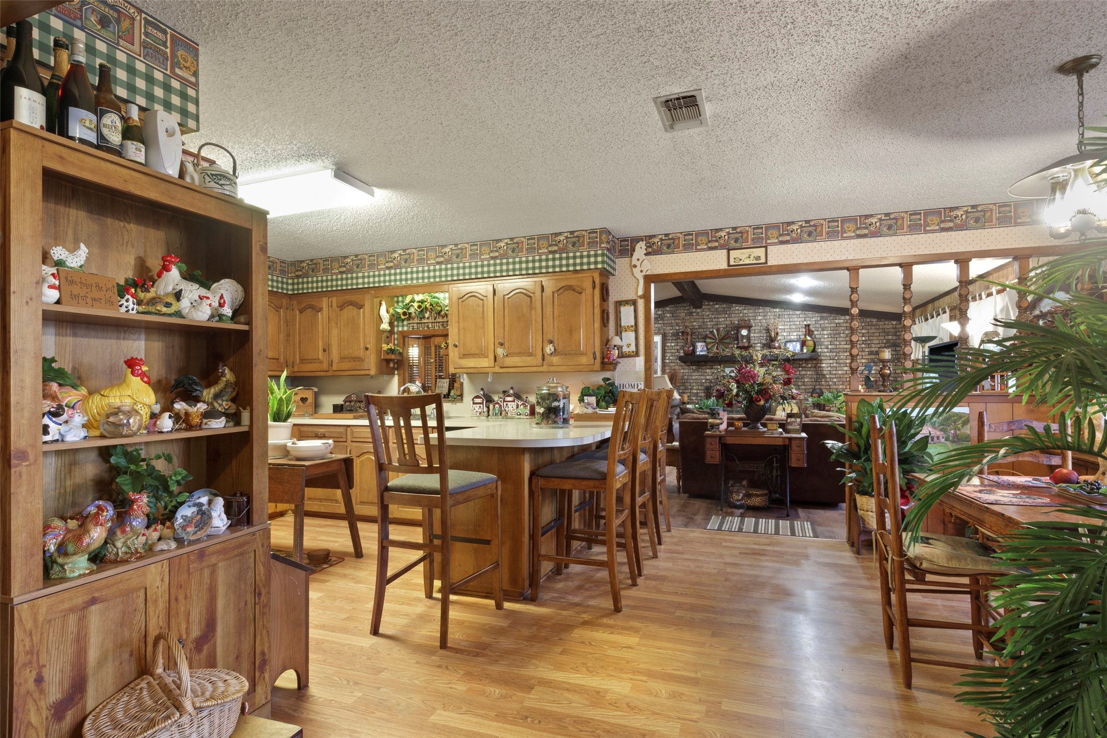 12869 US Highway 259 N