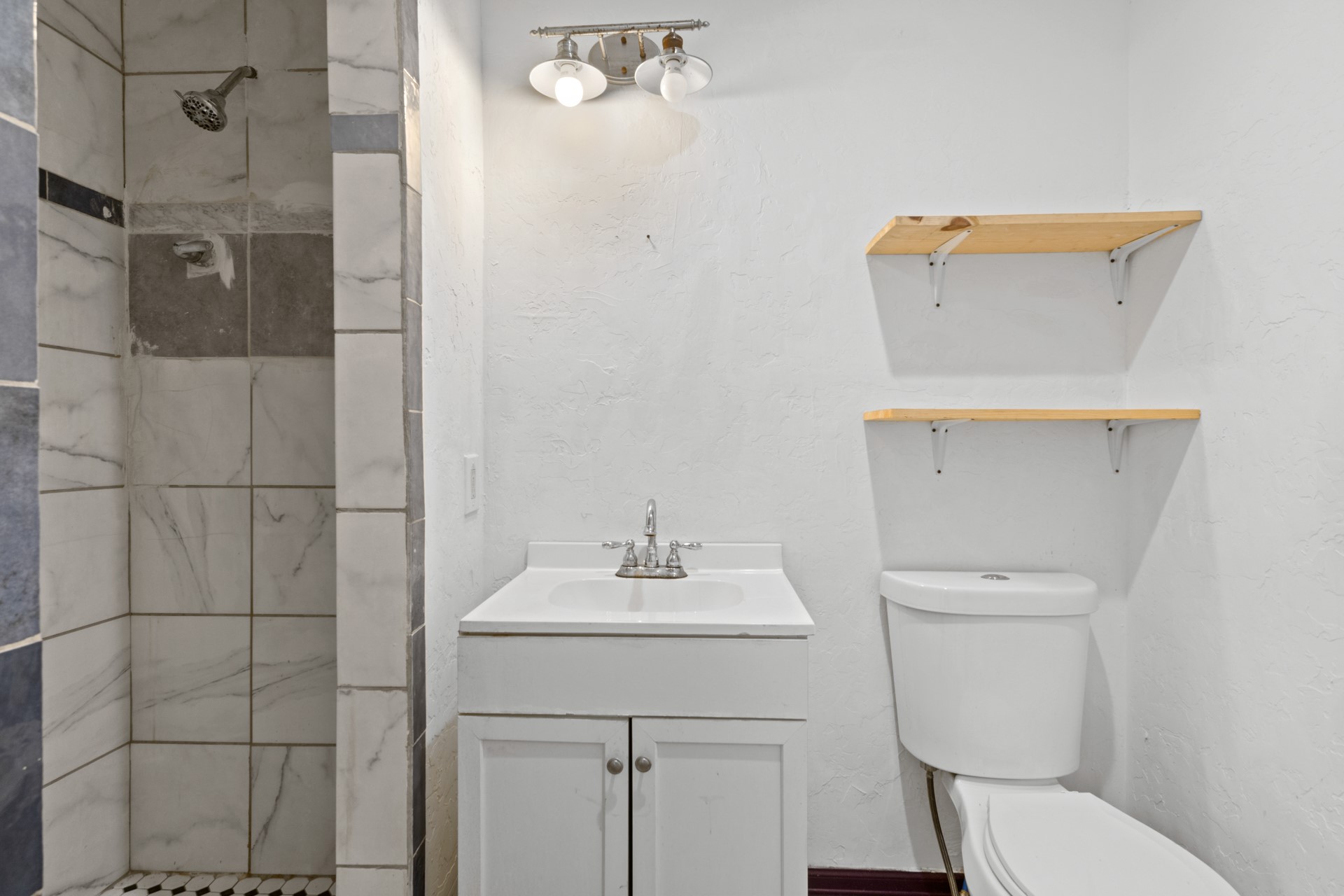 338 N County Road 3010