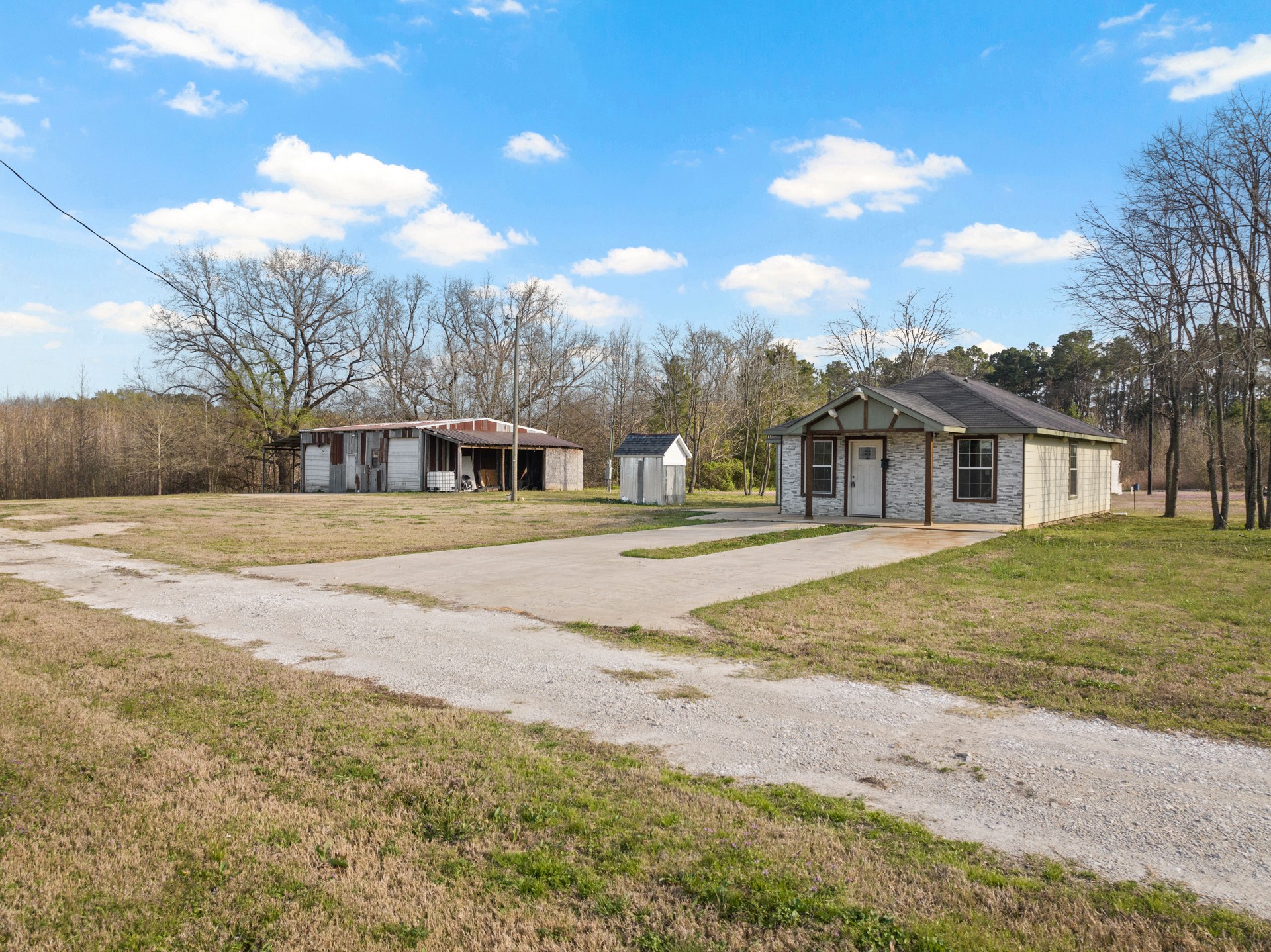 338 N County Road 3010
