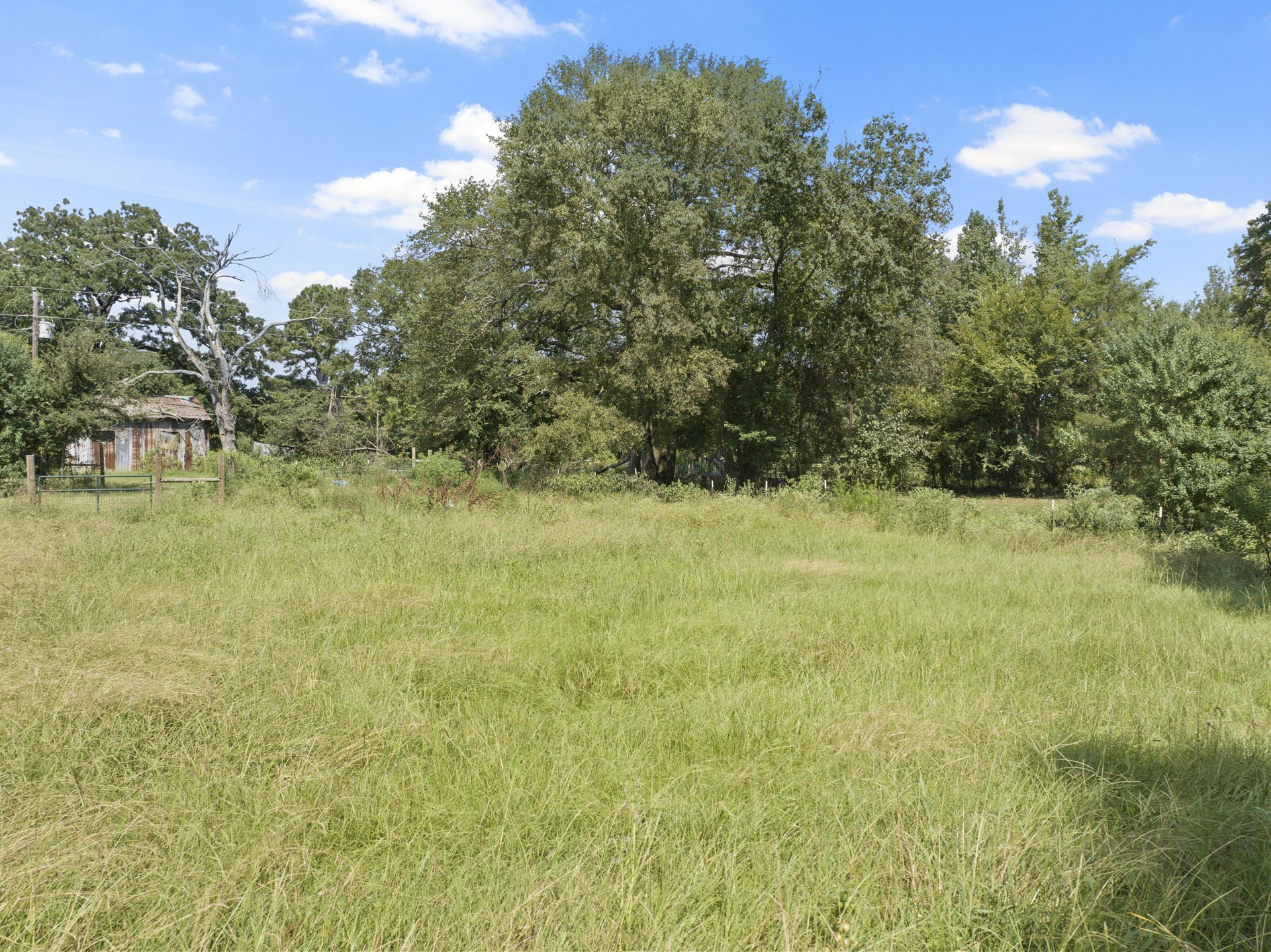 9280 NE County Road 2100