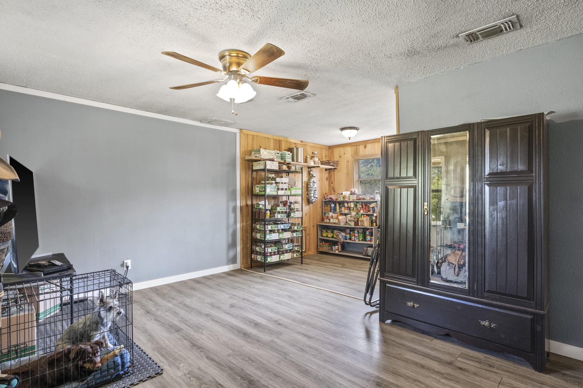 9280 NE County Road 2100