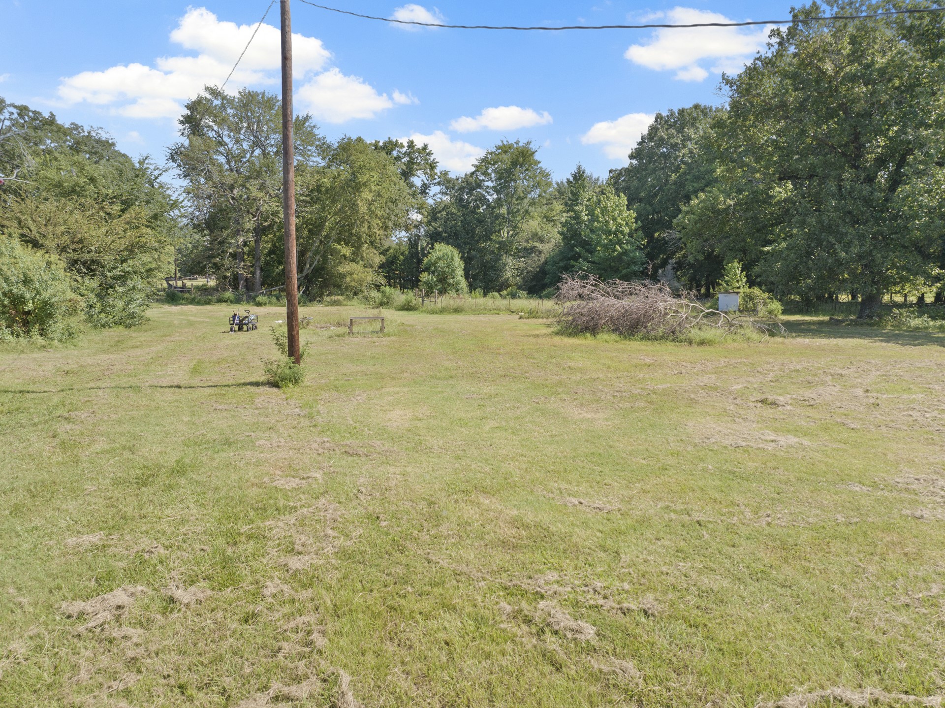 9280 NE County Road 2100