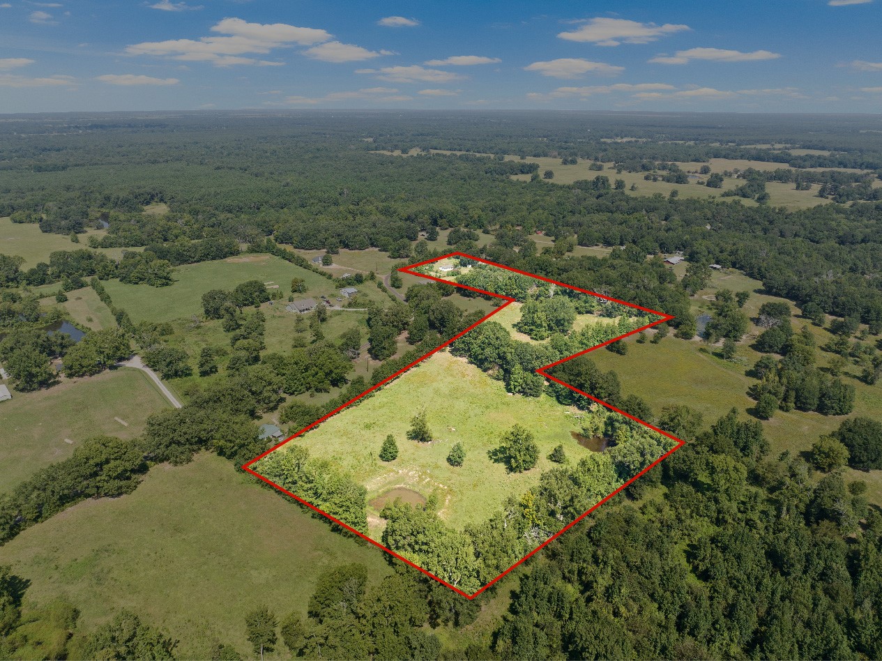 9280 NE County Road 2100