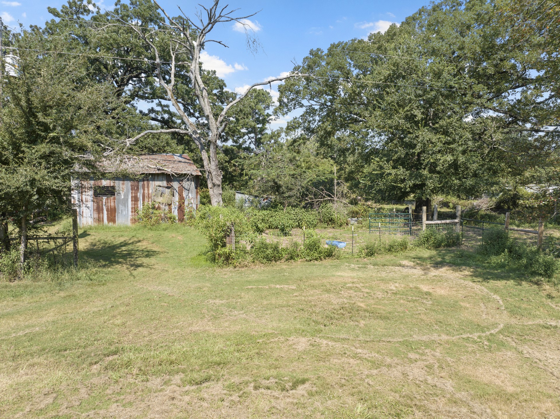 9280 NE County Road 2100