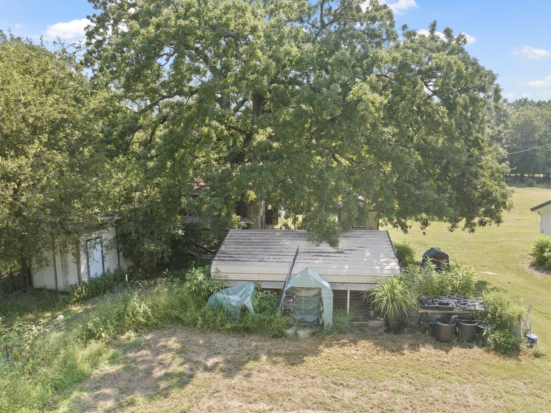 9280 NE County Road 2100