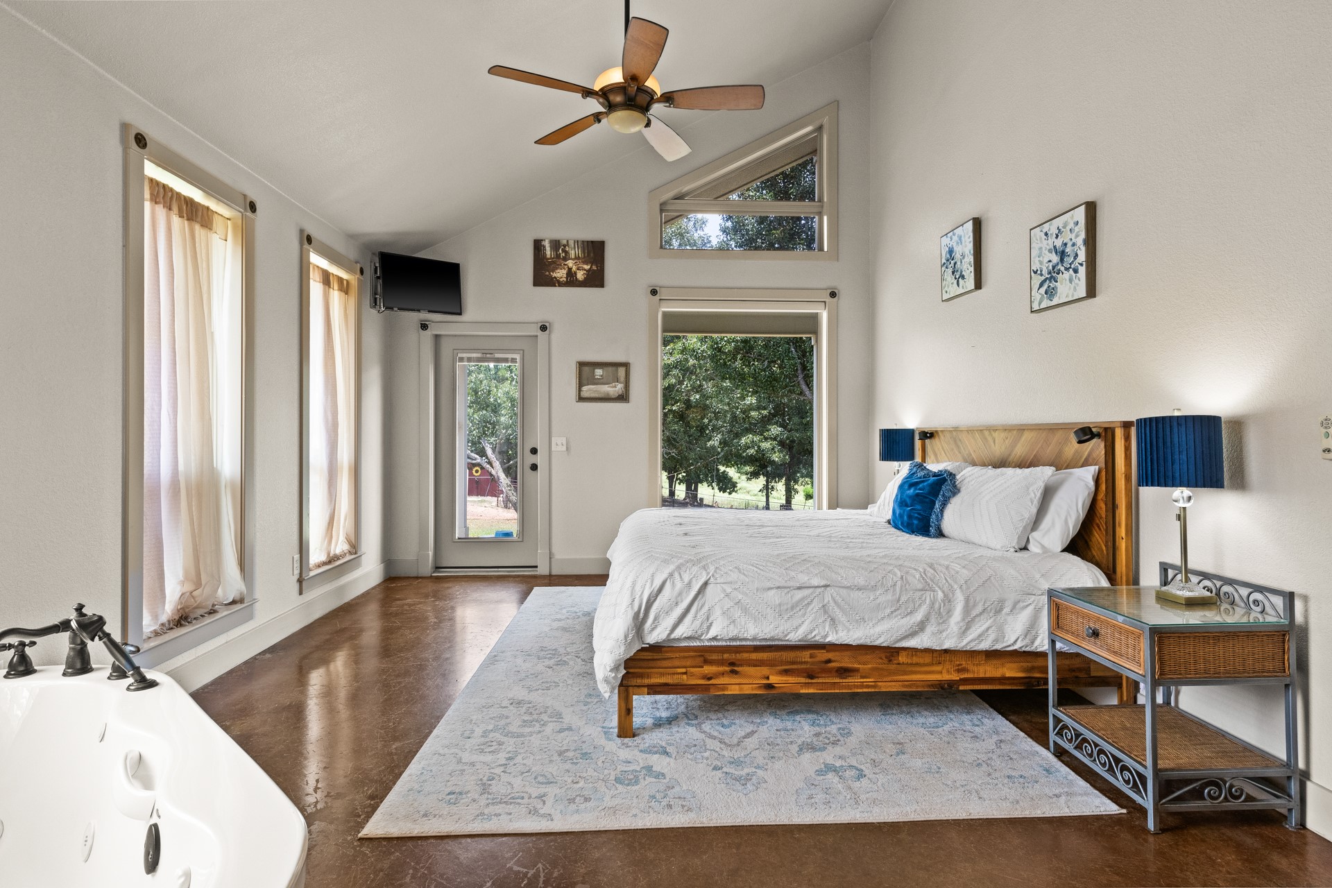 140 COUNTY ROAD 2242