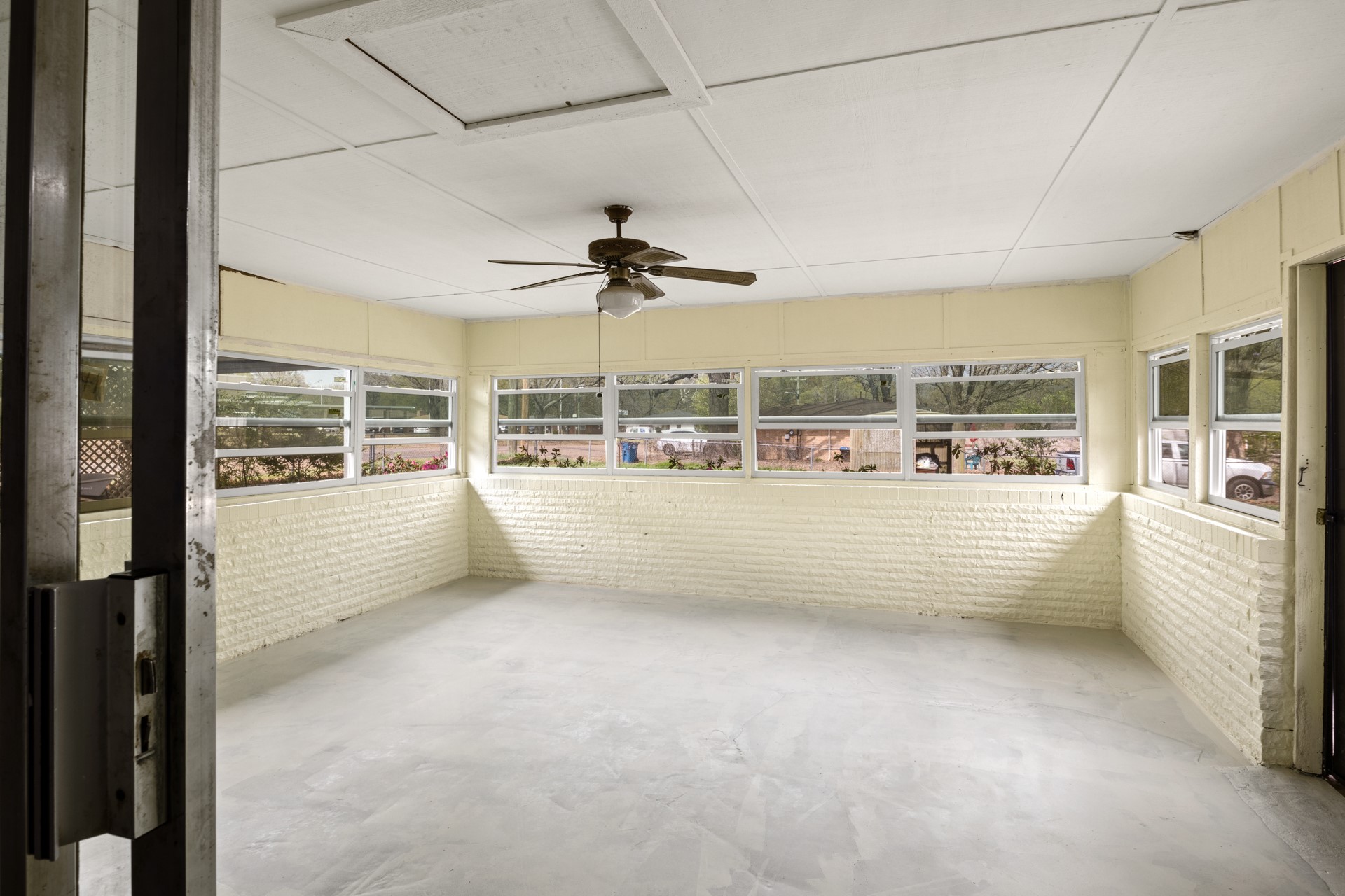 401 Hickory