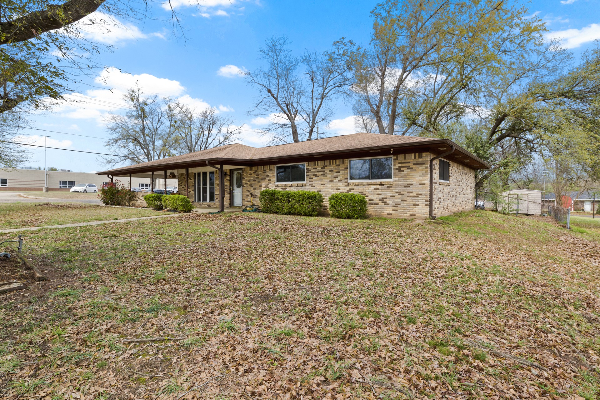 401 Hickory