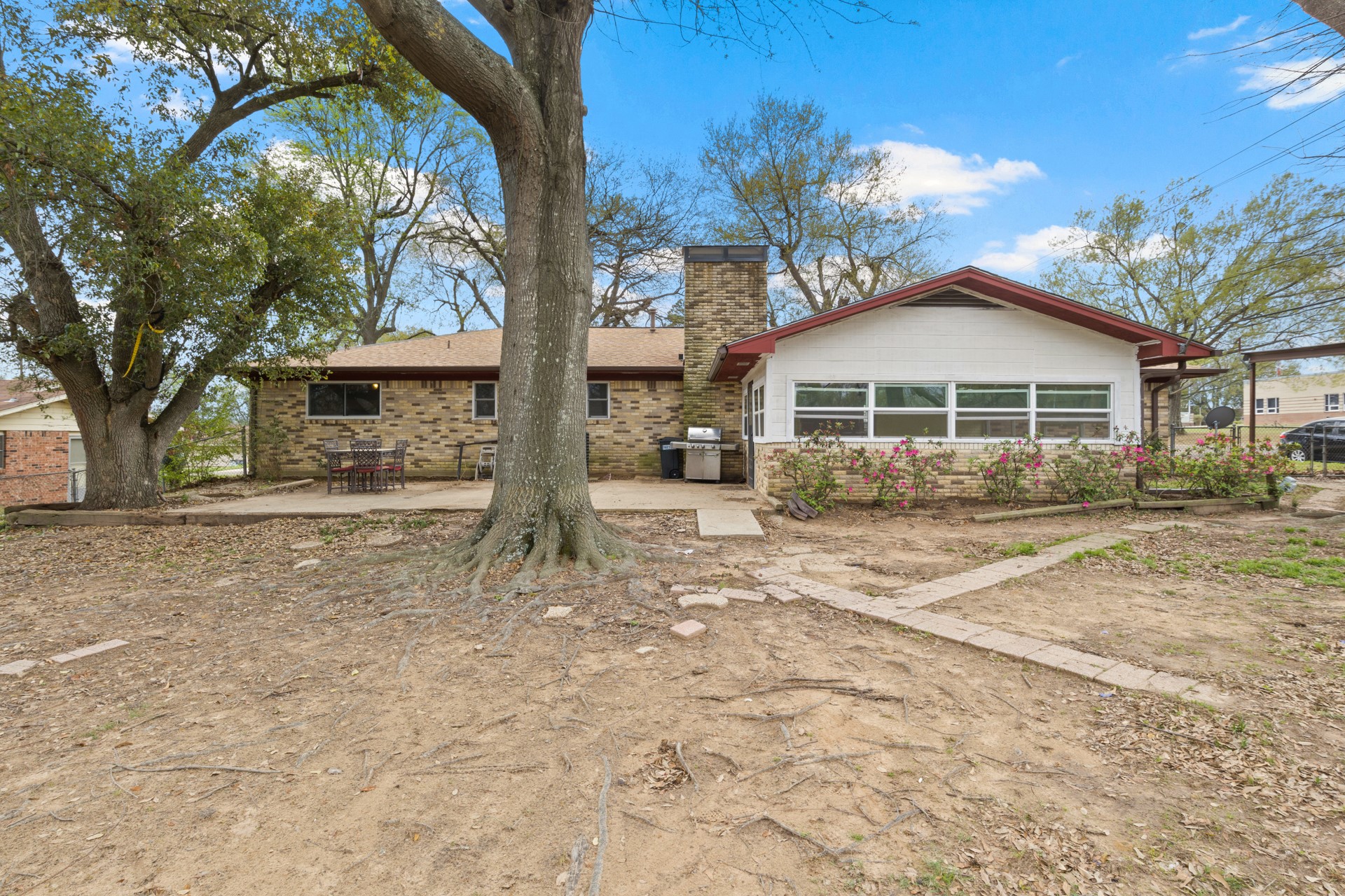401 Hickory