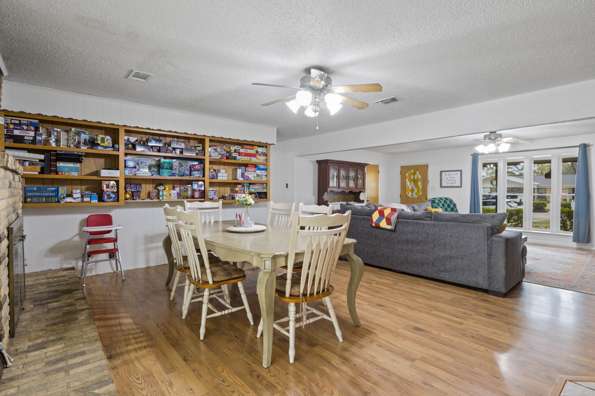 401 Hickory