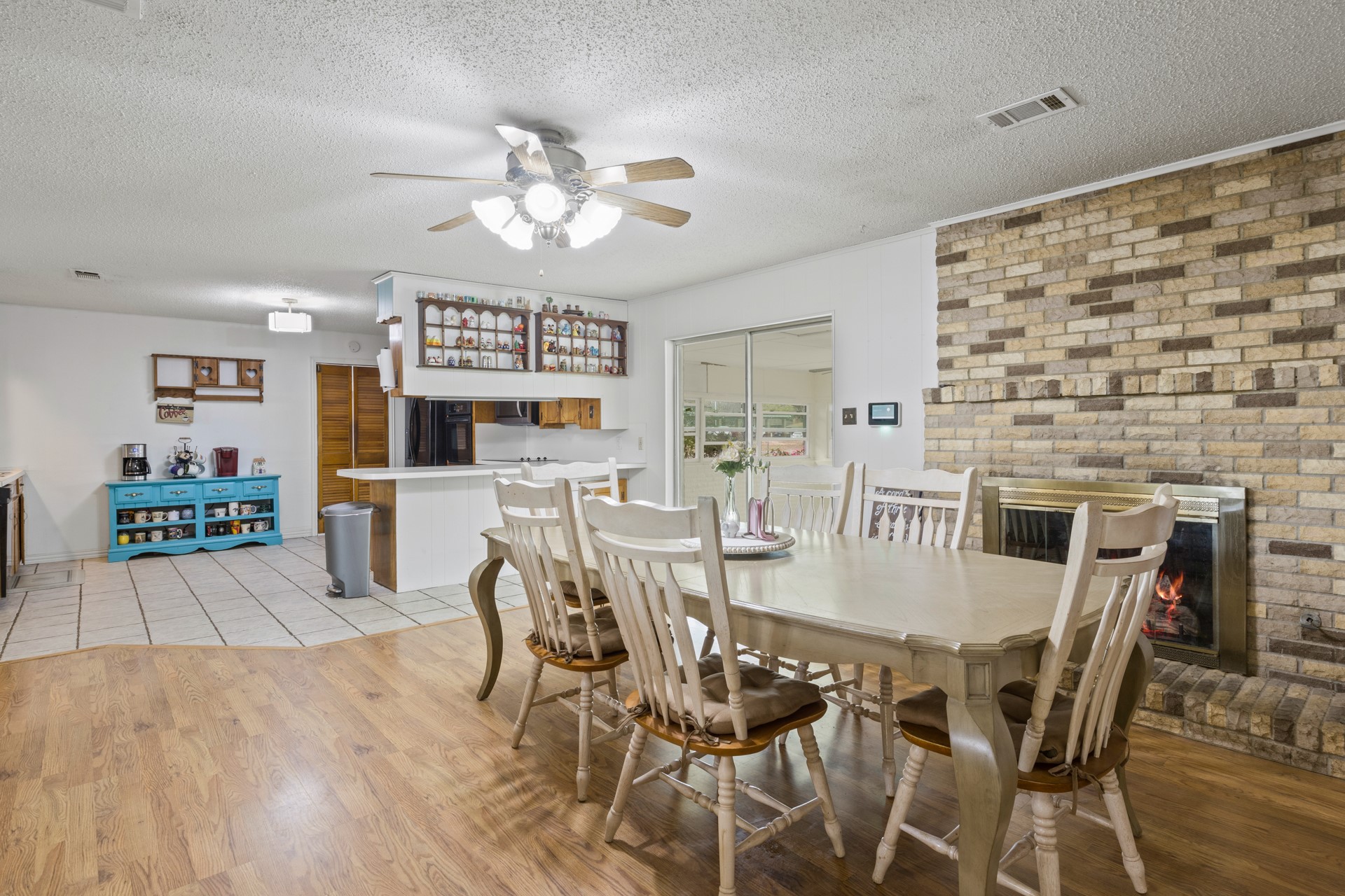401 Hickory