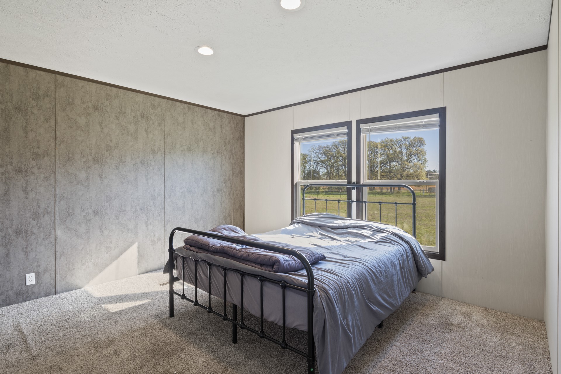 724 NE County Road 2170