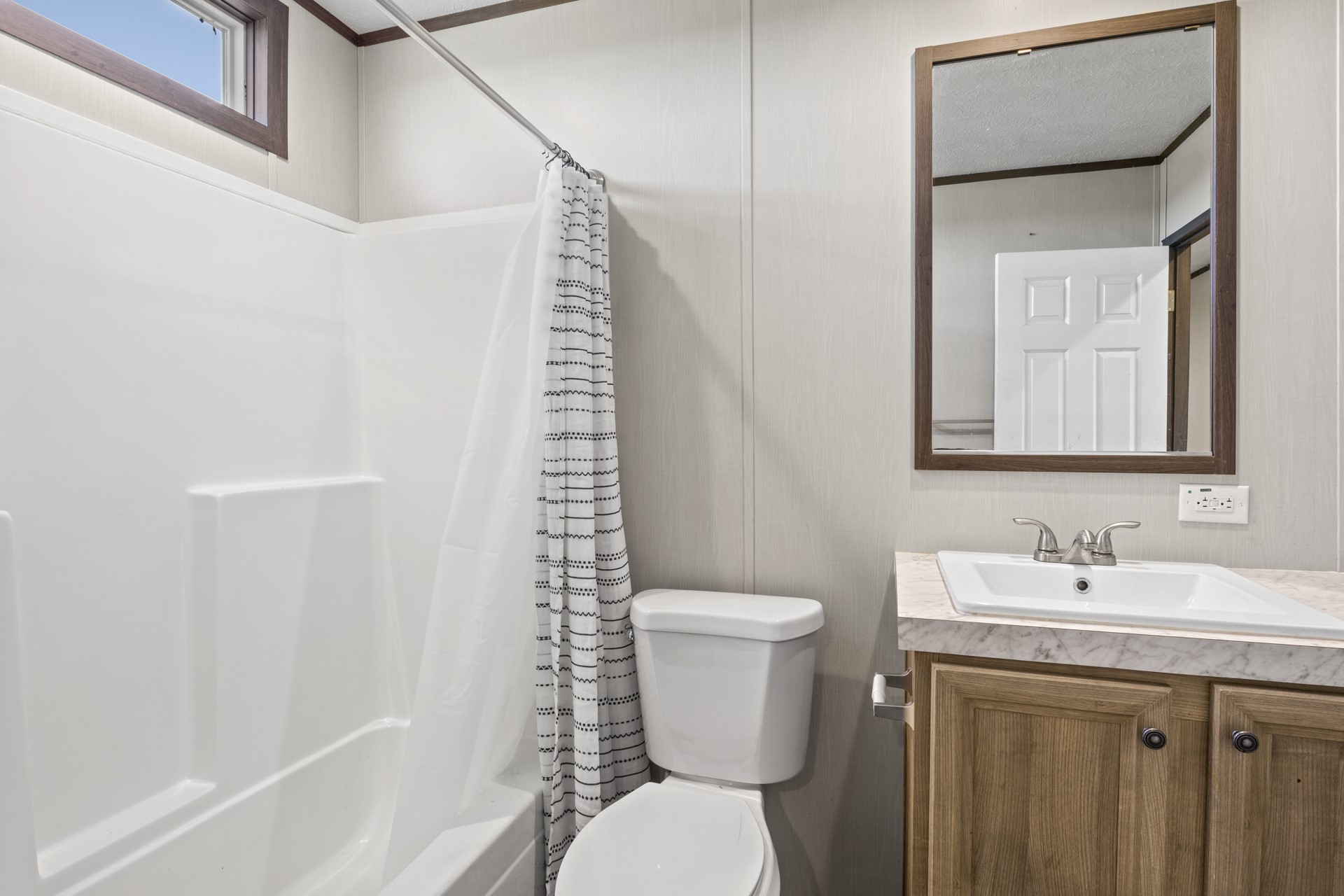 724 NE County Road 2170