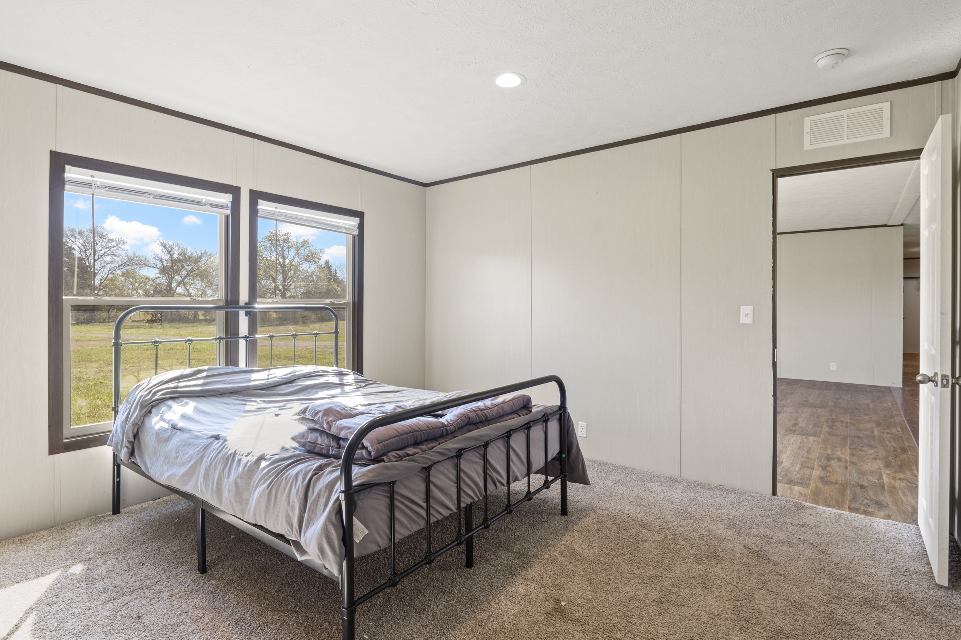 724 NE County Road 2170