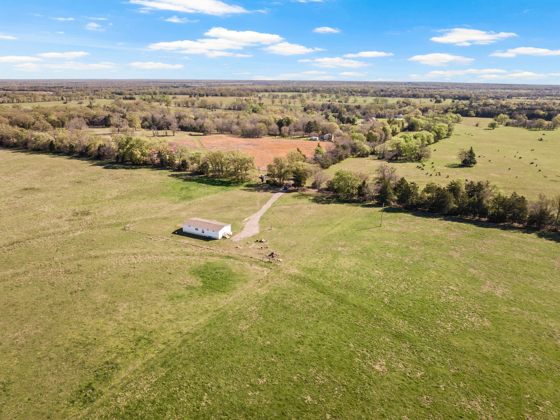 724 NE County Road 2170