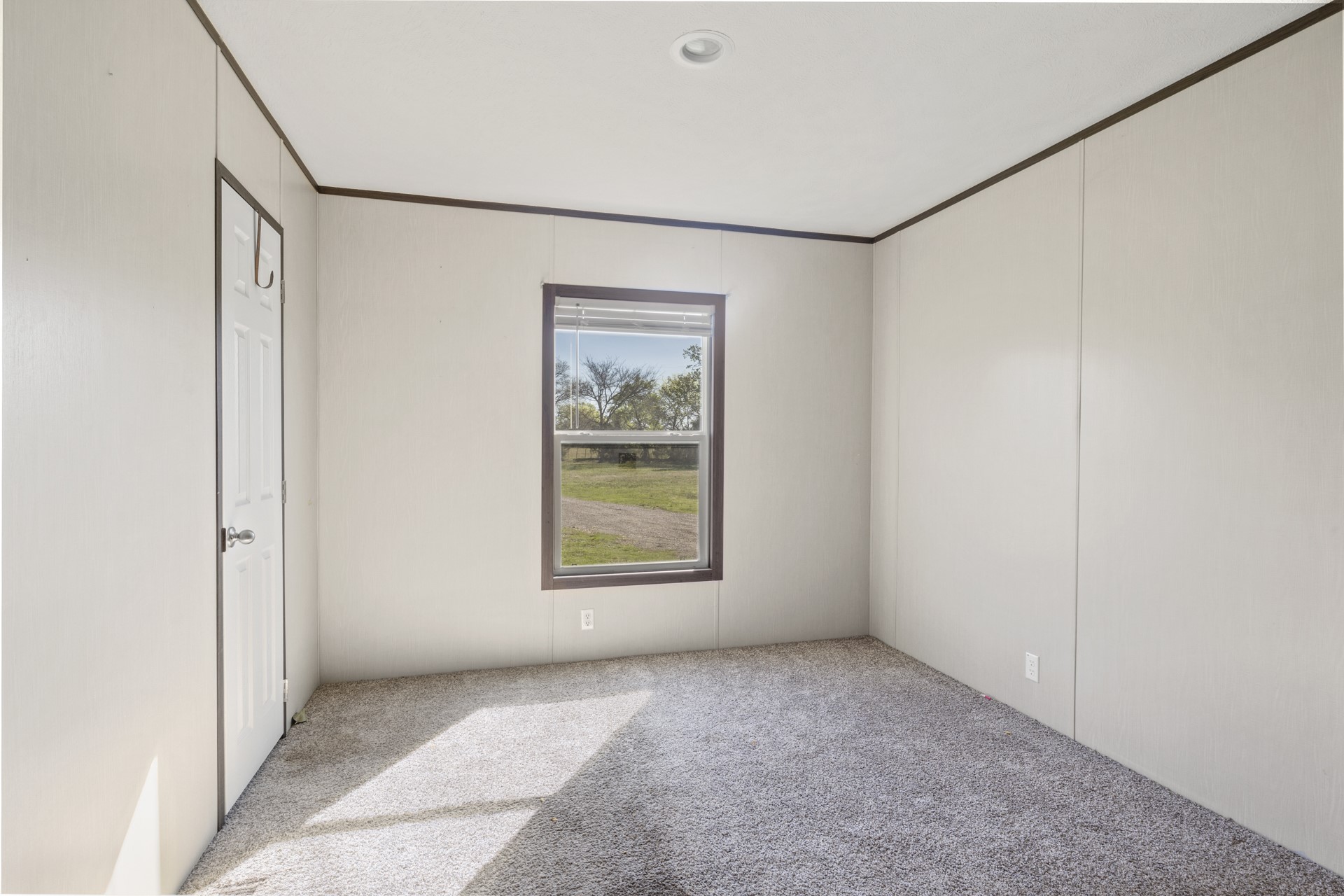 724 NE County Road 2170