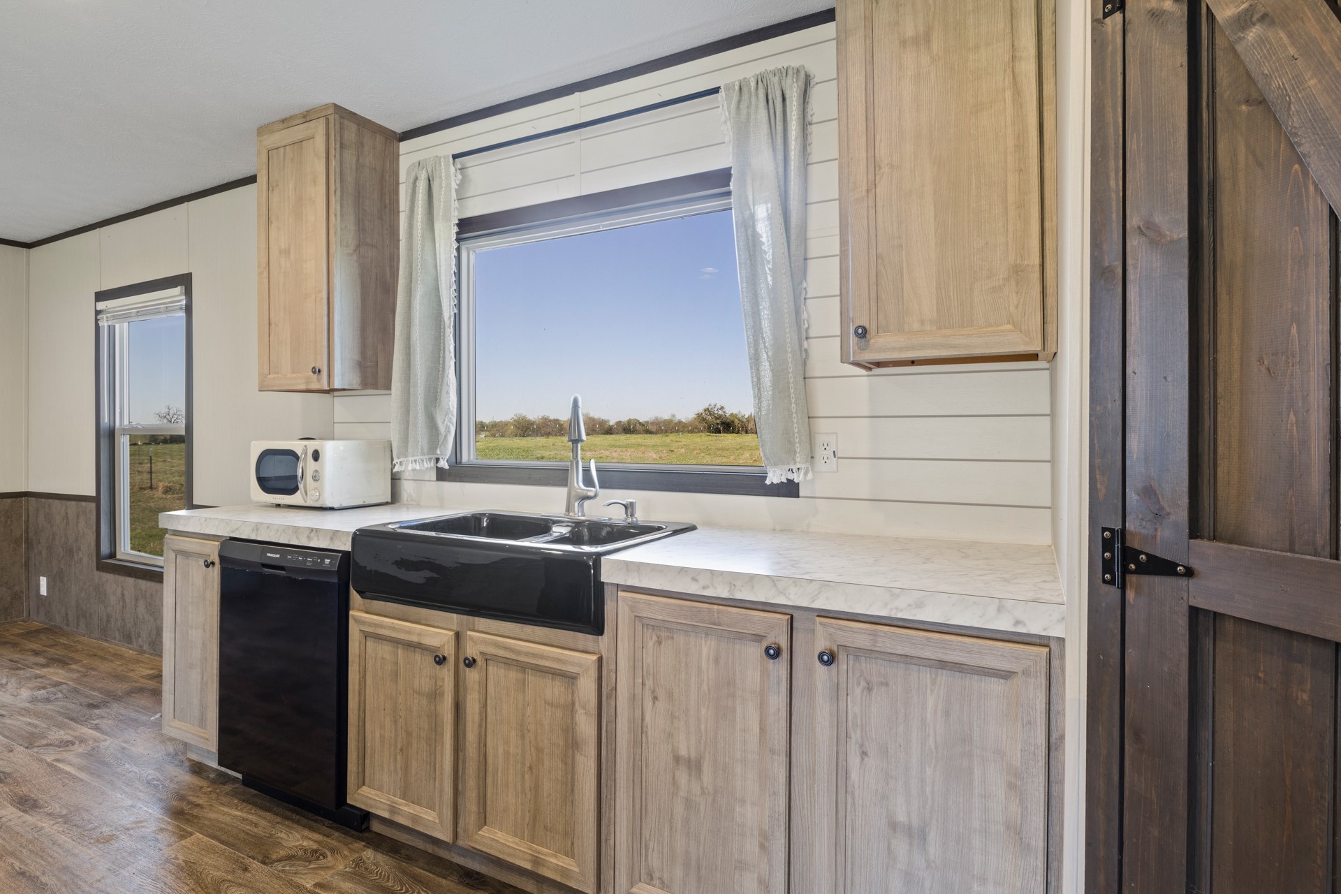 724 NE County Road 2170