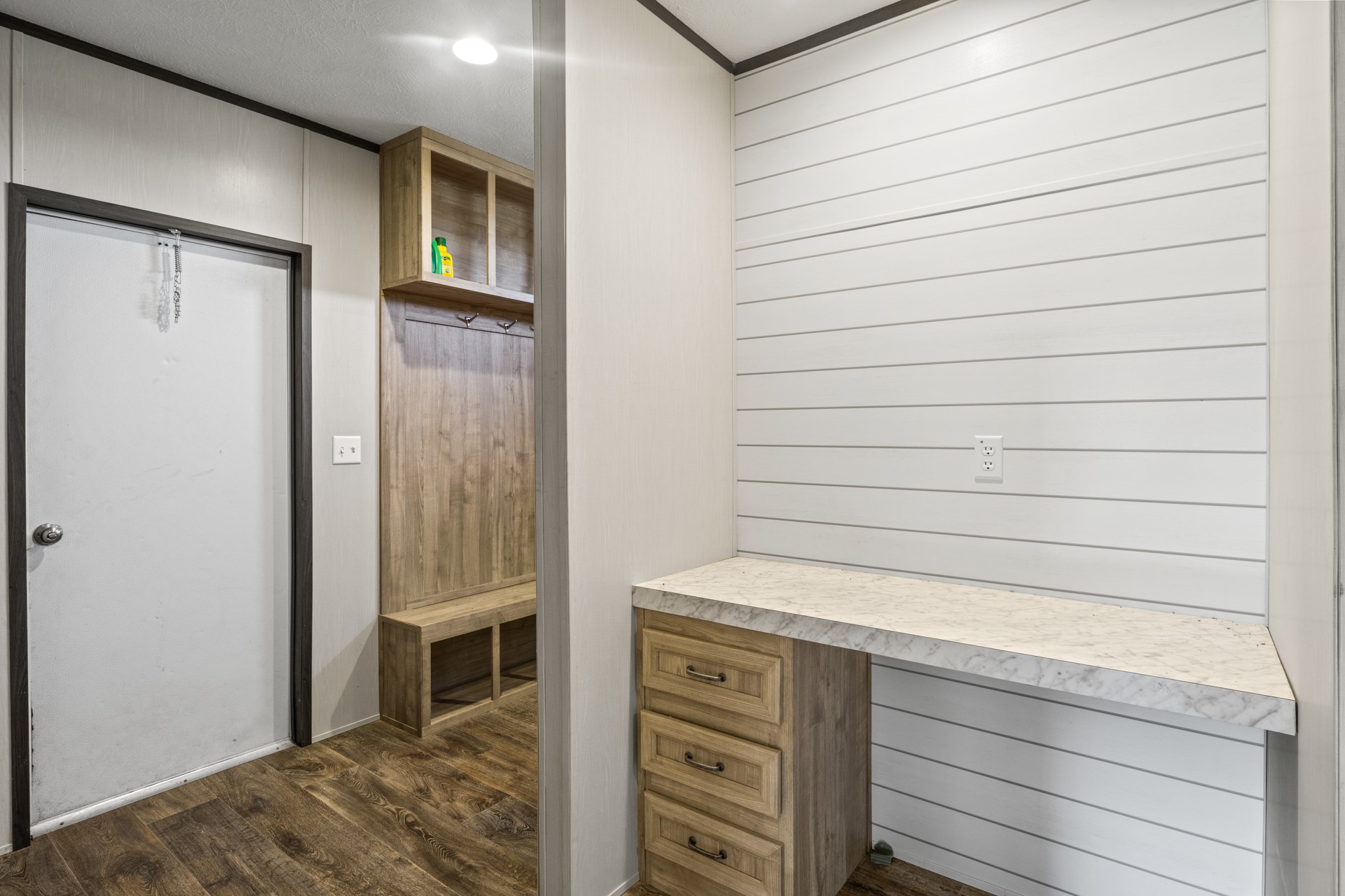 724 NE County Road 2170