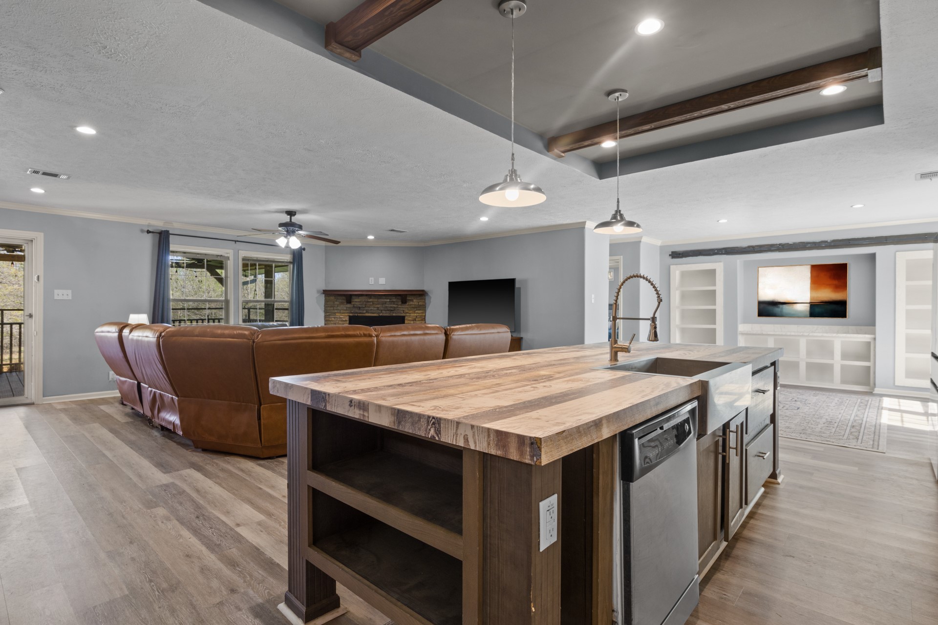 535 NE County Road 2060