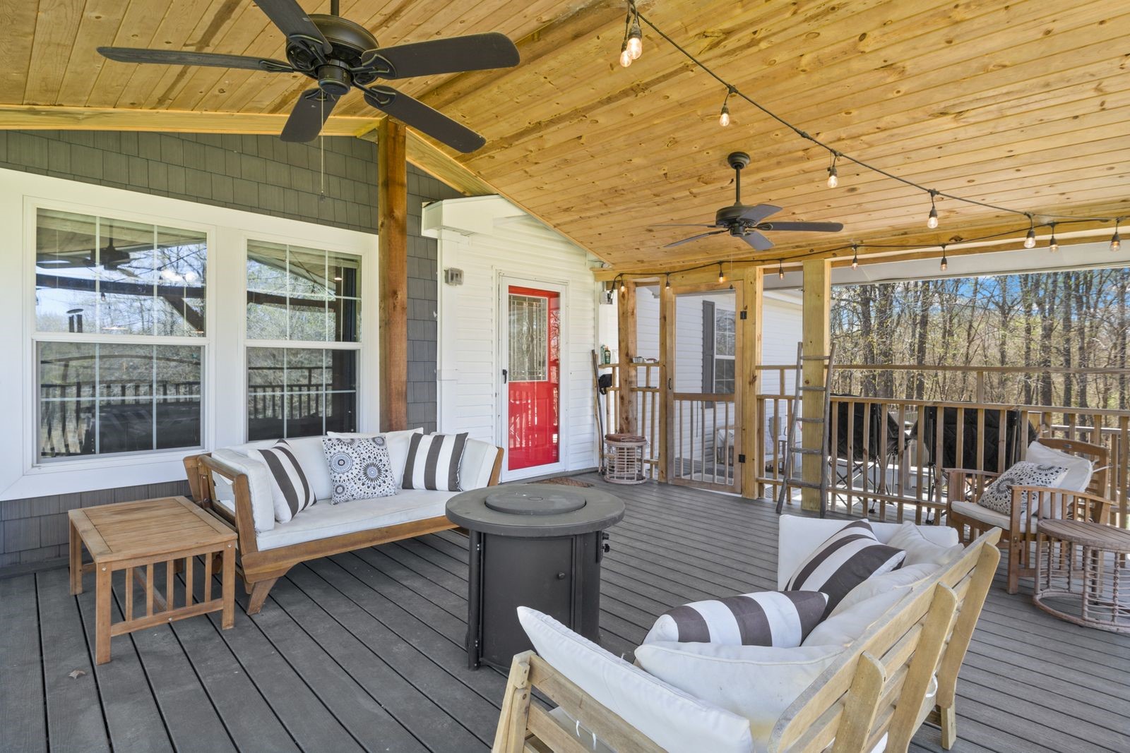 535 NE County Road 2060