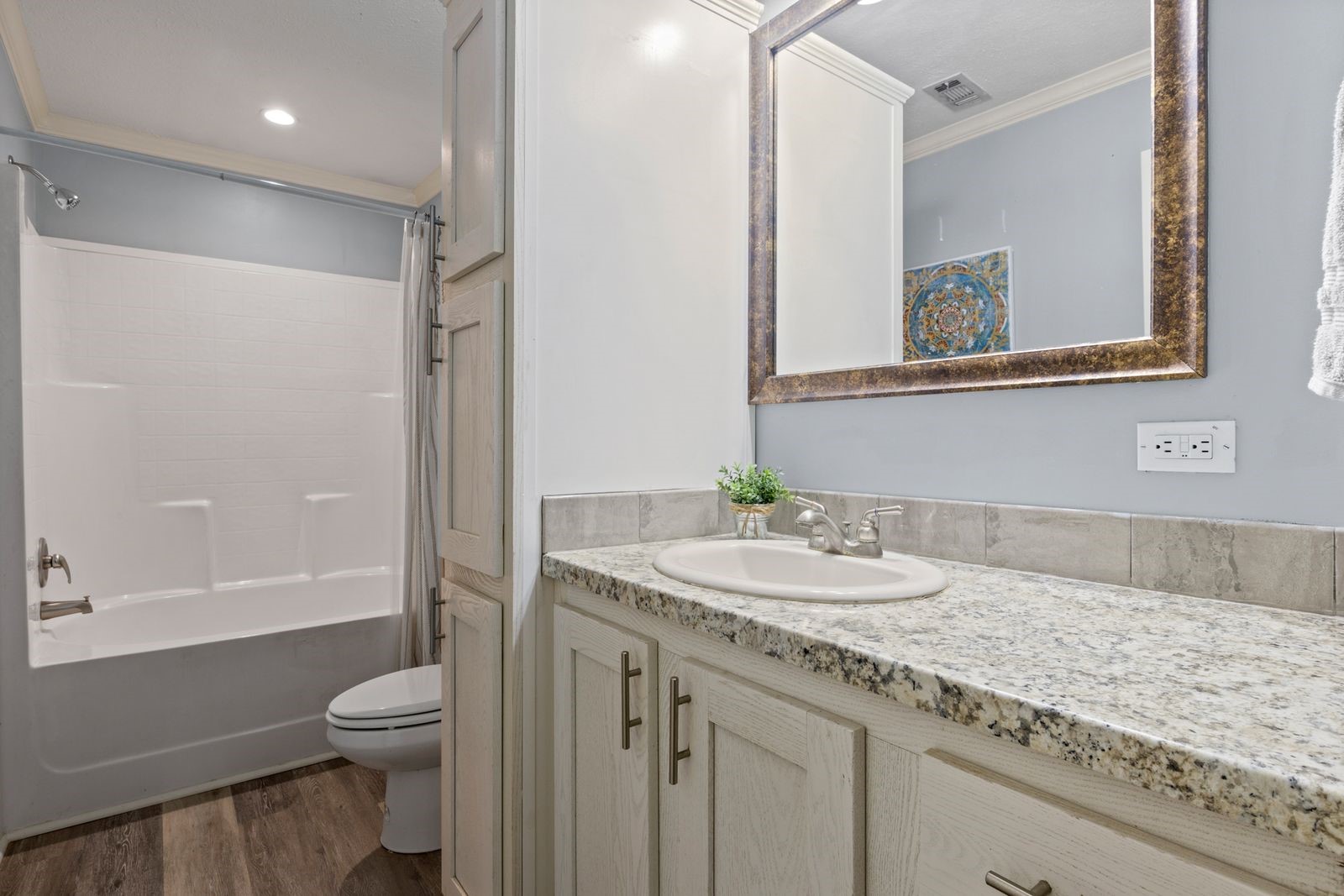 535 NE County Road 2060