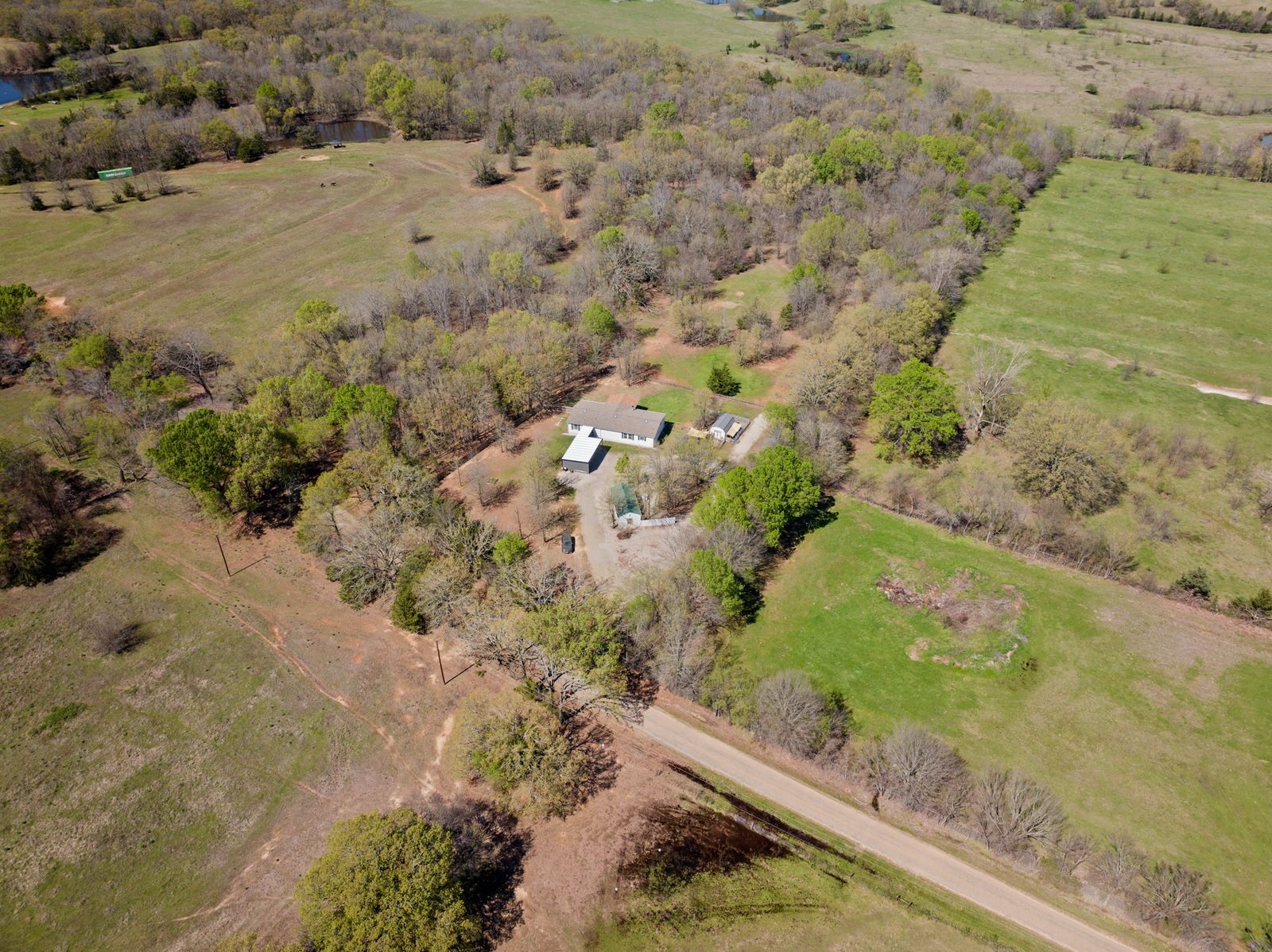 535 NE County Road 2060